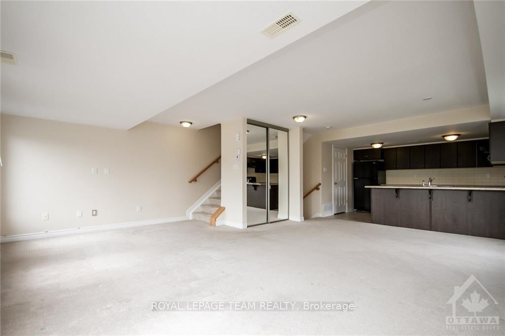 Photo 5 of Unit B, 148 Lindenshade Drive, Ottawa, Barrhaven - Strandherd — HOMEH