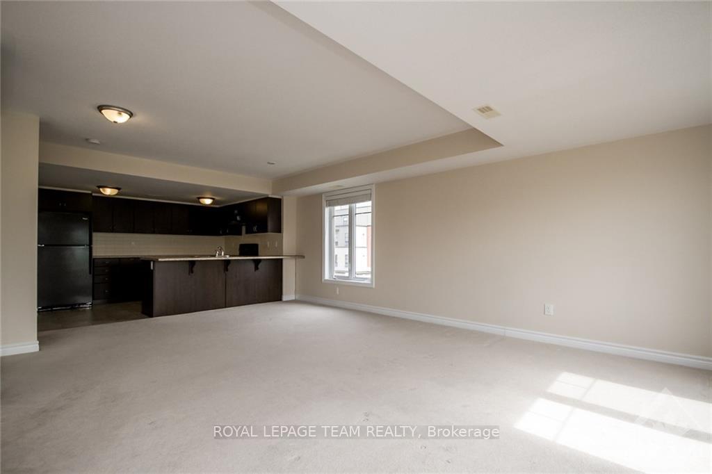 Photo 8 of Unit B, 148 Lindenshade Drive, Ottawa, Barrhaven - Strandherd — HOMEH