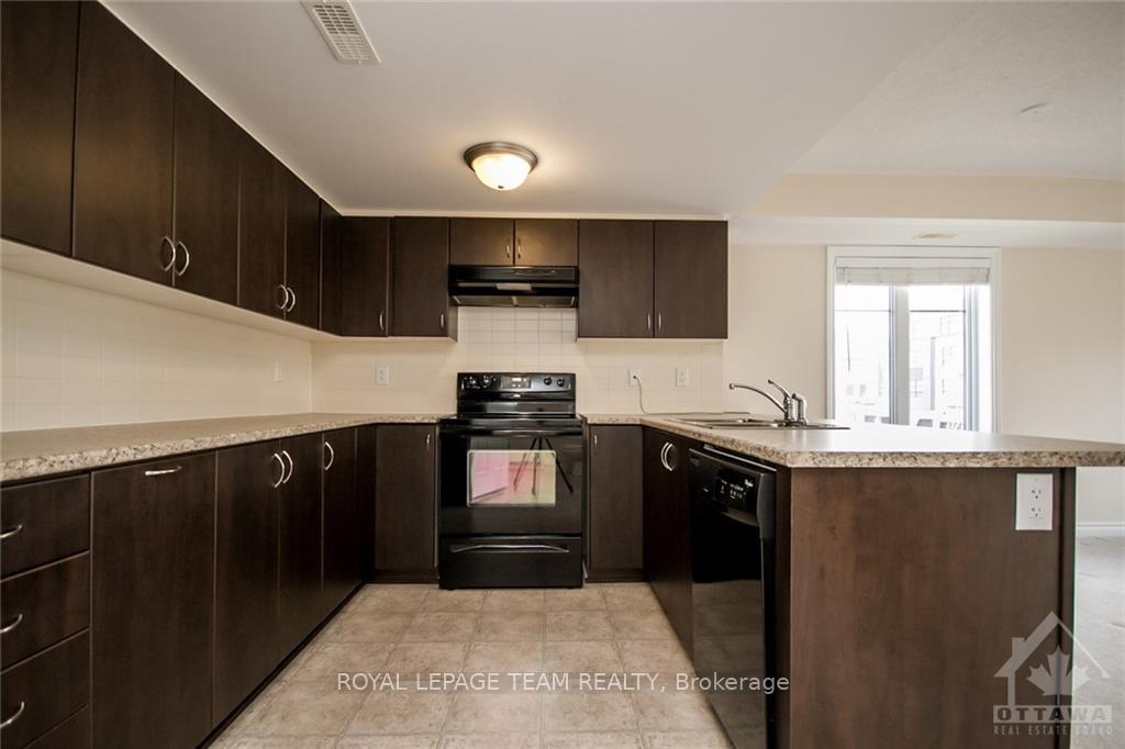 Photo 11 of Unit B, 148 Lindenshade Drive, Ottawa, Barrhaven - Strandherd — HOMEH