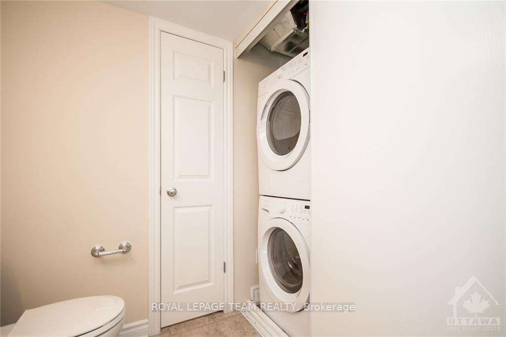 Photo 14 of Unit B, 148 Lindenshade Drive, Ottawa, Barrhaven - Strandherd — HOMEH