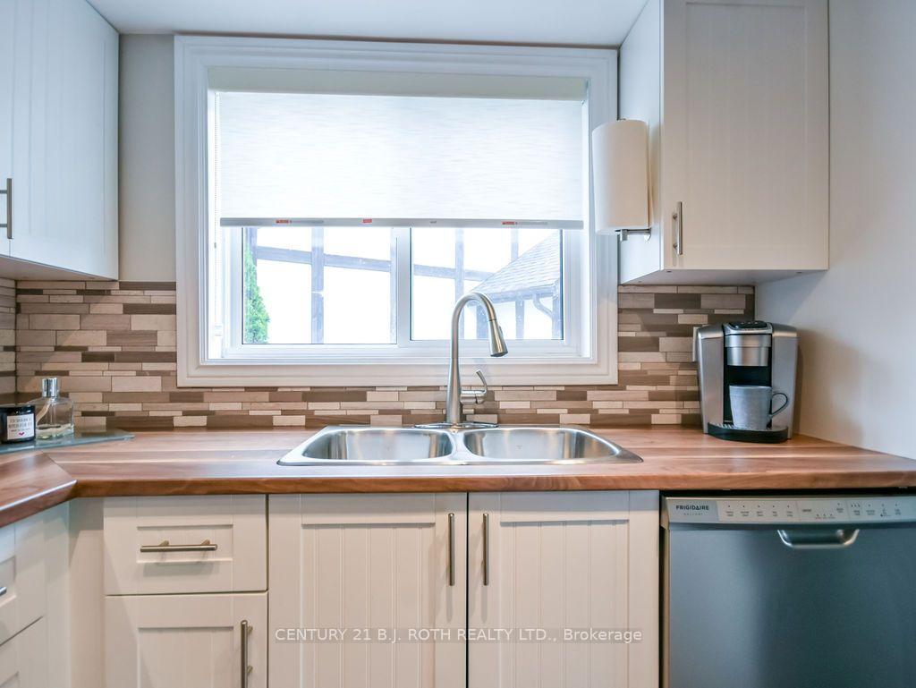 Photo 11 of Unit 15, 41 Laguna Parkway, Ramara, Rural Ramara — HOMEH