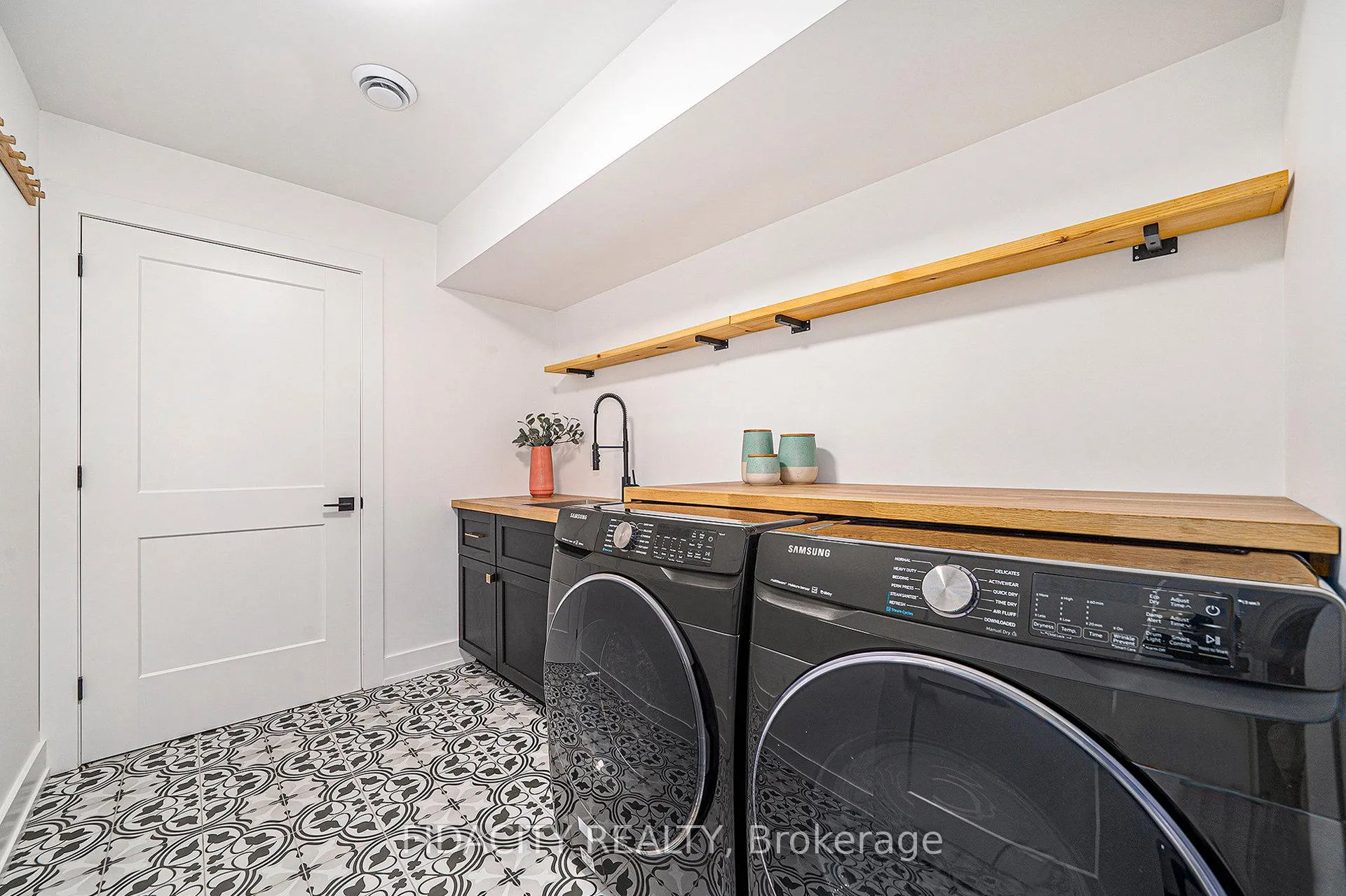Photo 28 of 19 Brigade Avenue, Ottawa, Stittsville (South) — HOMEH