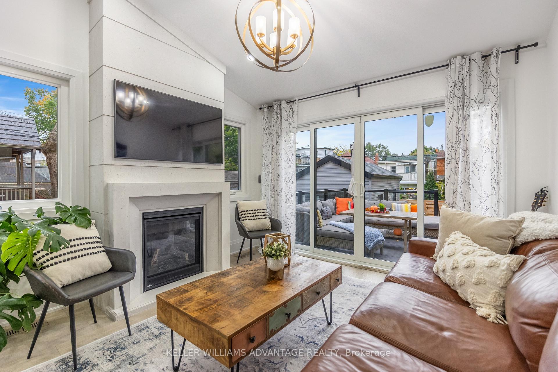 Photo 12 of 36 Lockwood Road, Toronto, The Beaches — HOMEH
