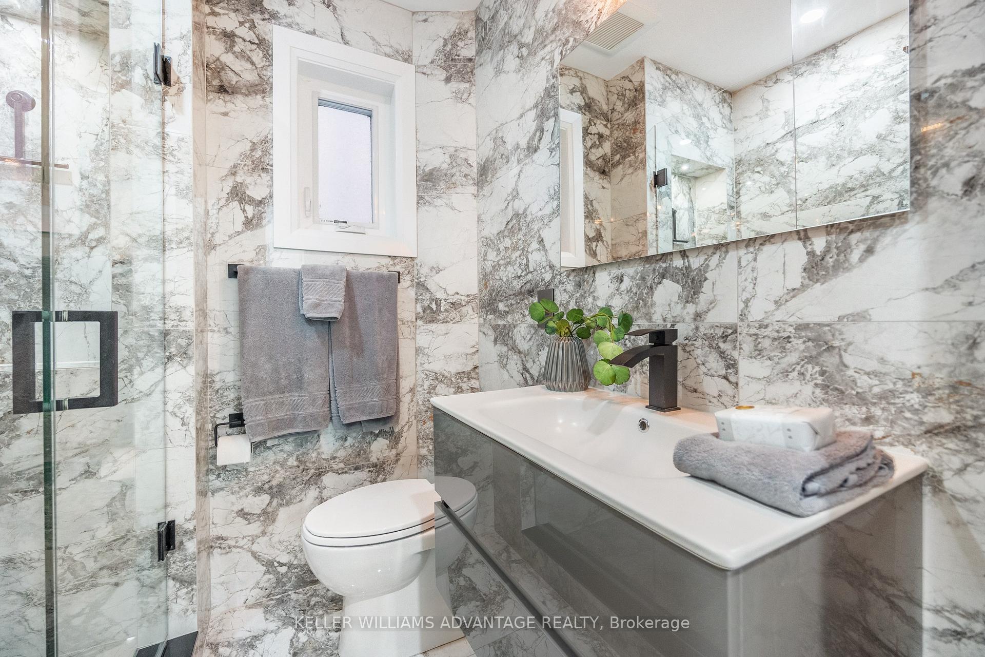 Photo 17 of 36 Lockwood Road, Toronto, The Beaches — HOMEH