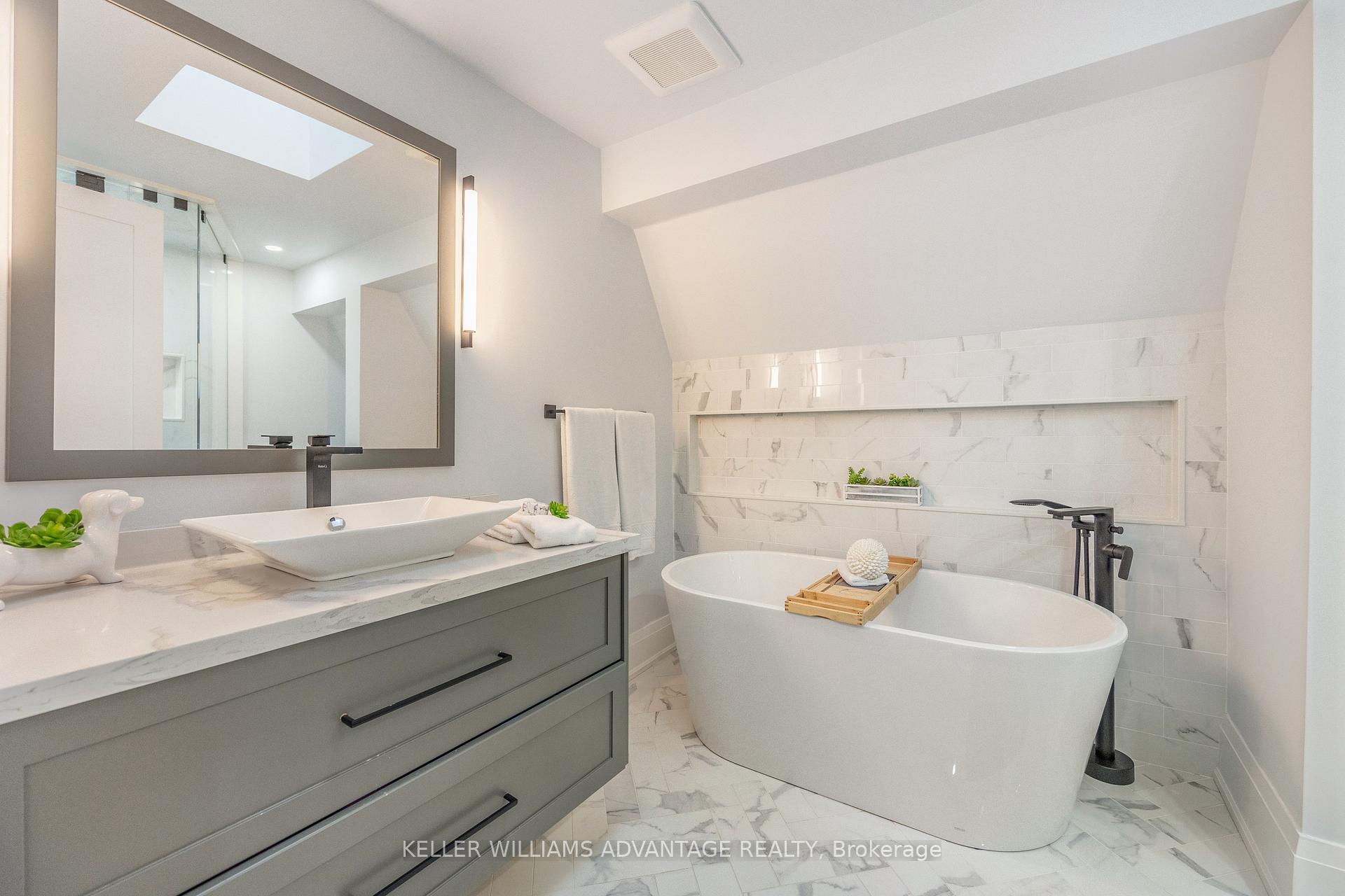 Photo 26 of 36 Lockwood Road, Toronto, The Beaches — HOMEH