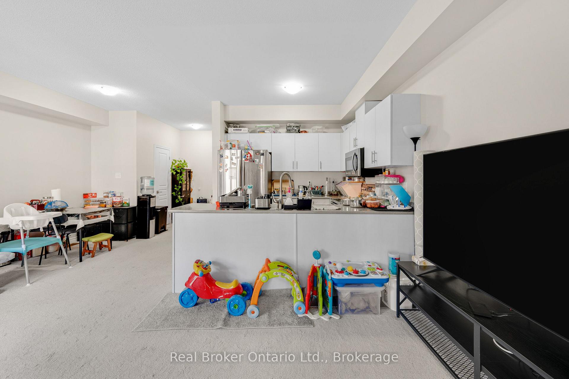 Photo 11 of Unit 80, 88 Decorso Drive, Guelph, Kortright East — HOMEH