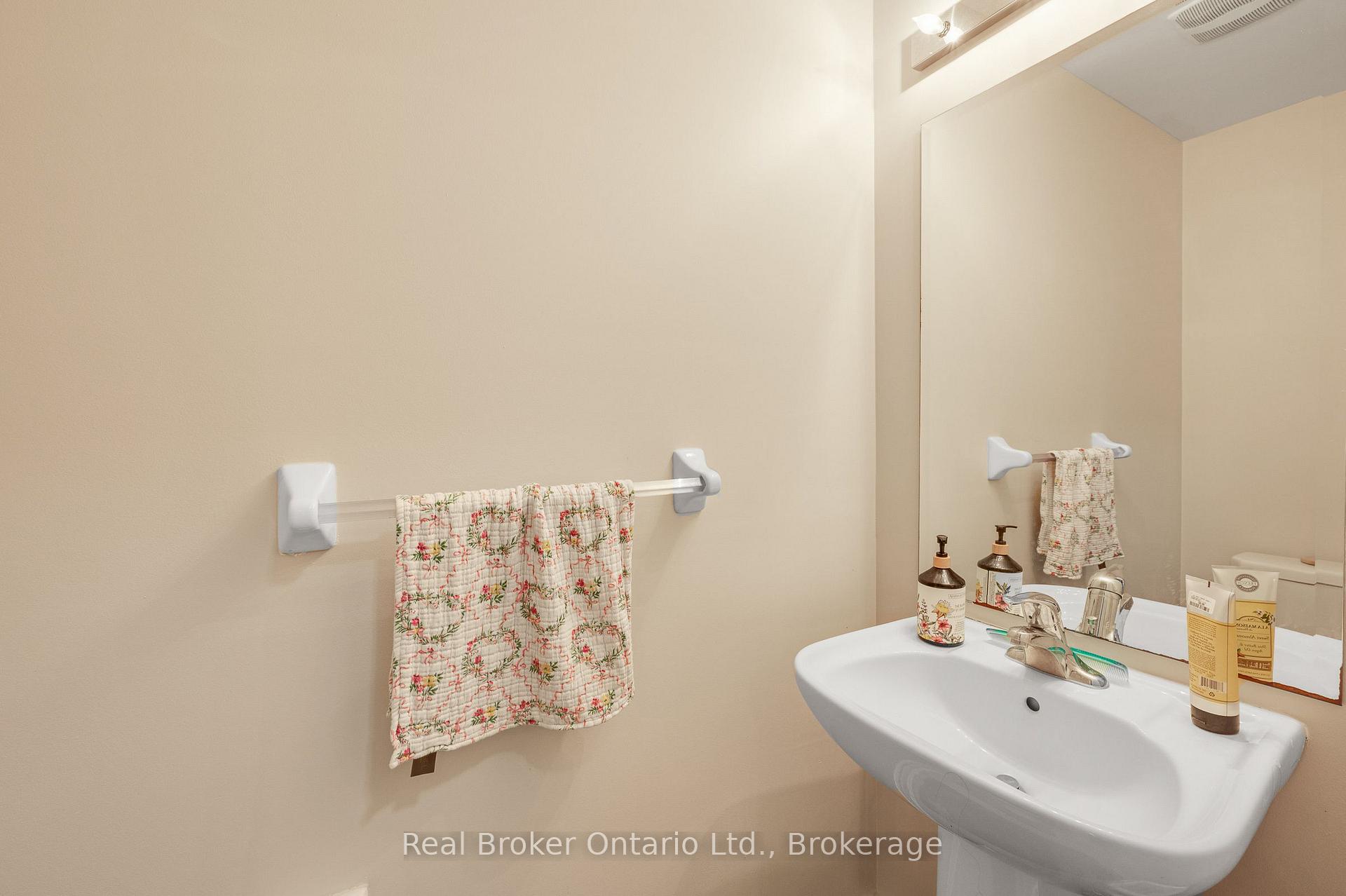 Photo 16 of Unit 80, 88 Decorso Drive, Guelph, Kortright East — HOMEH