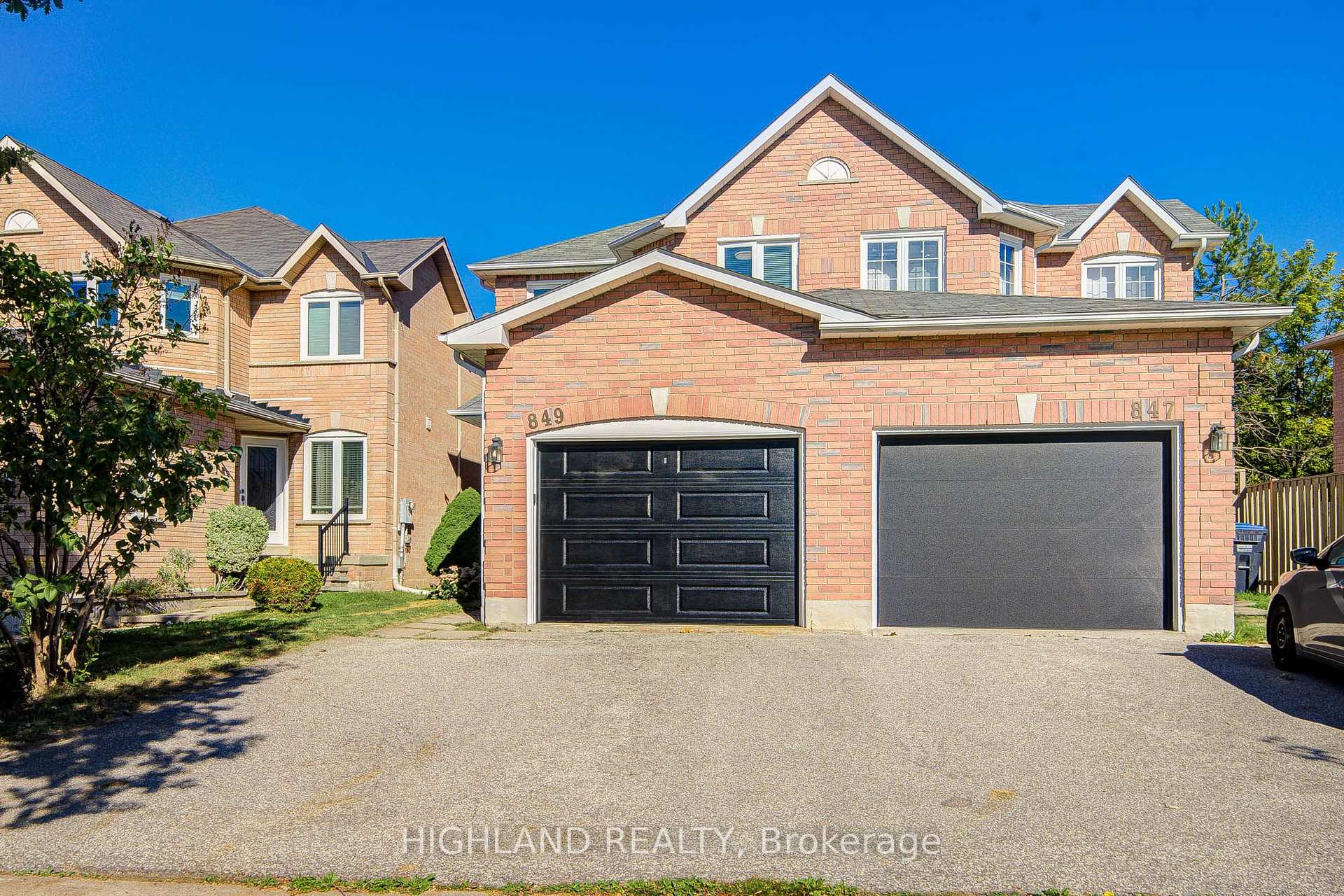 Front of 849 Scollard Court