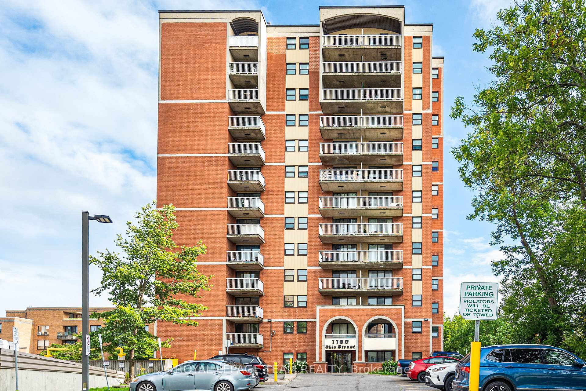 Photo 2 of Unit 301, 1180 Ohio Street, Ottawa, Billings Bridge — HOMEH