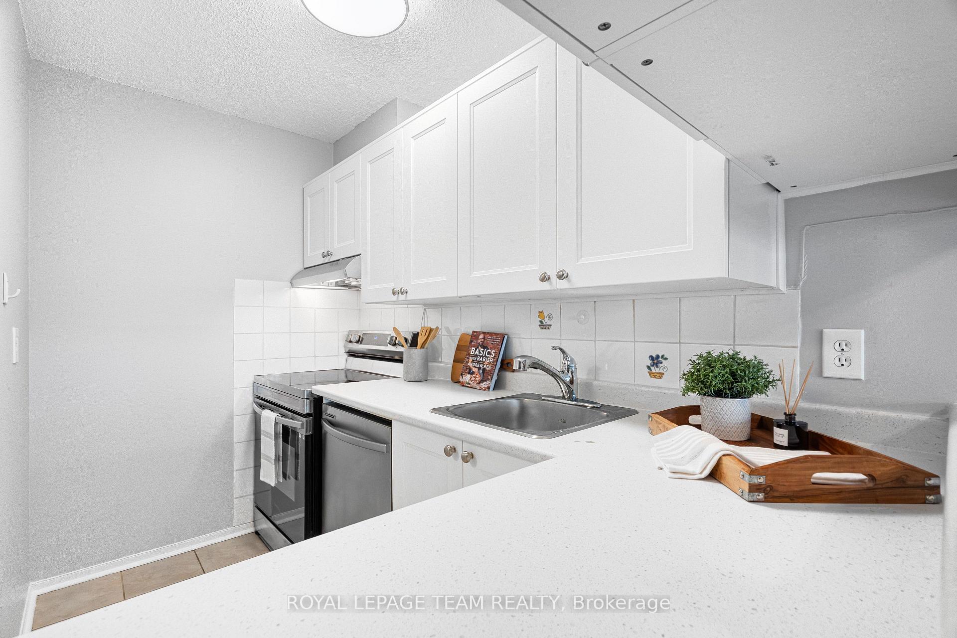 Photo 11 of Unit 301, 1180 Ohio Street, Ottawa, Billings Bridge — HOMEH