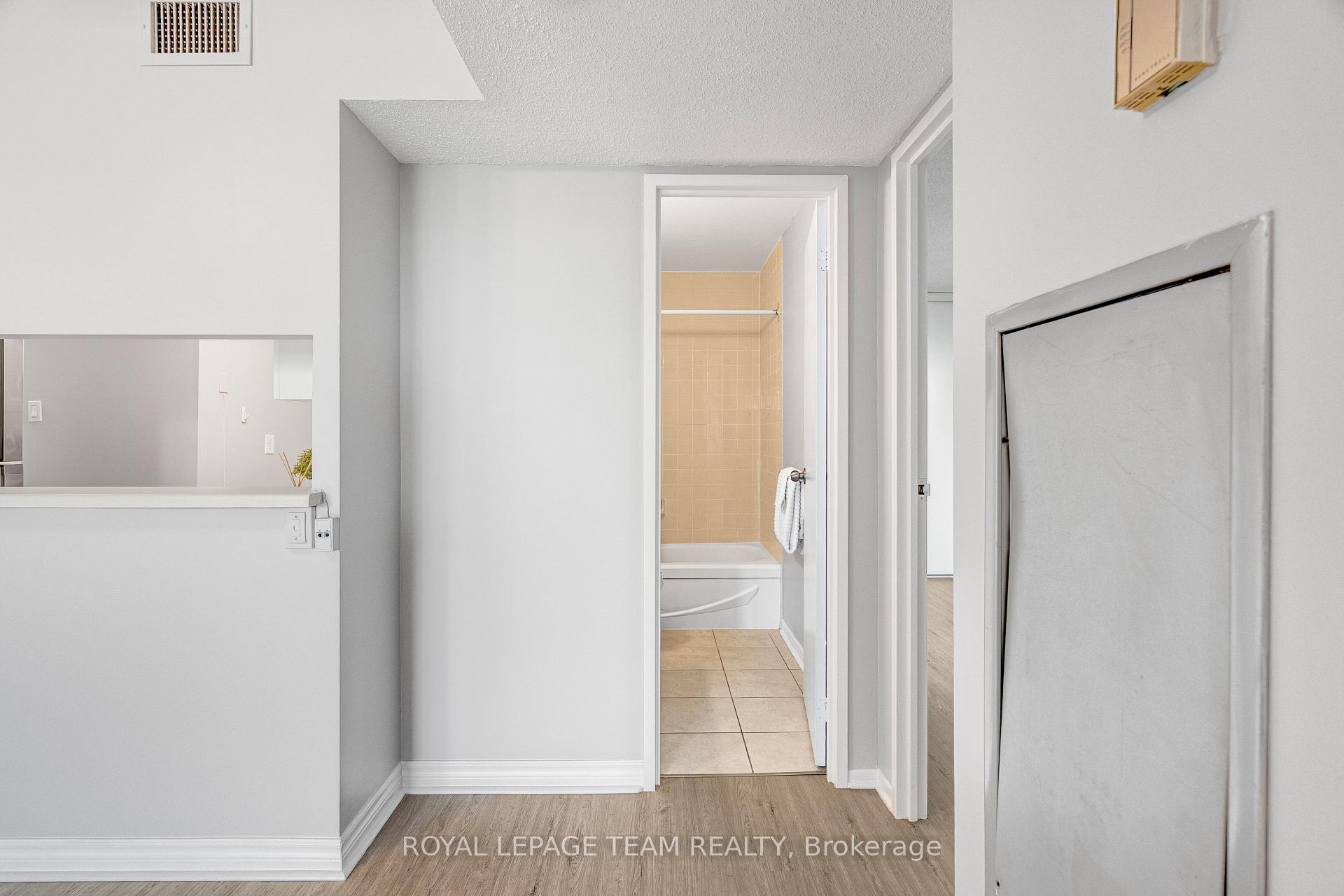 Photo 40 of Unit 301, 1180 Ohio Street, Ottawa, Billings Bridge — HOMEH