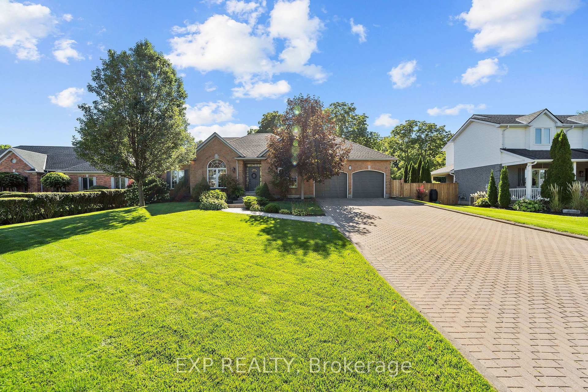 Photo 1 of 35 Heritage Place, Middlesex Centre, Ilderton — HOMEH