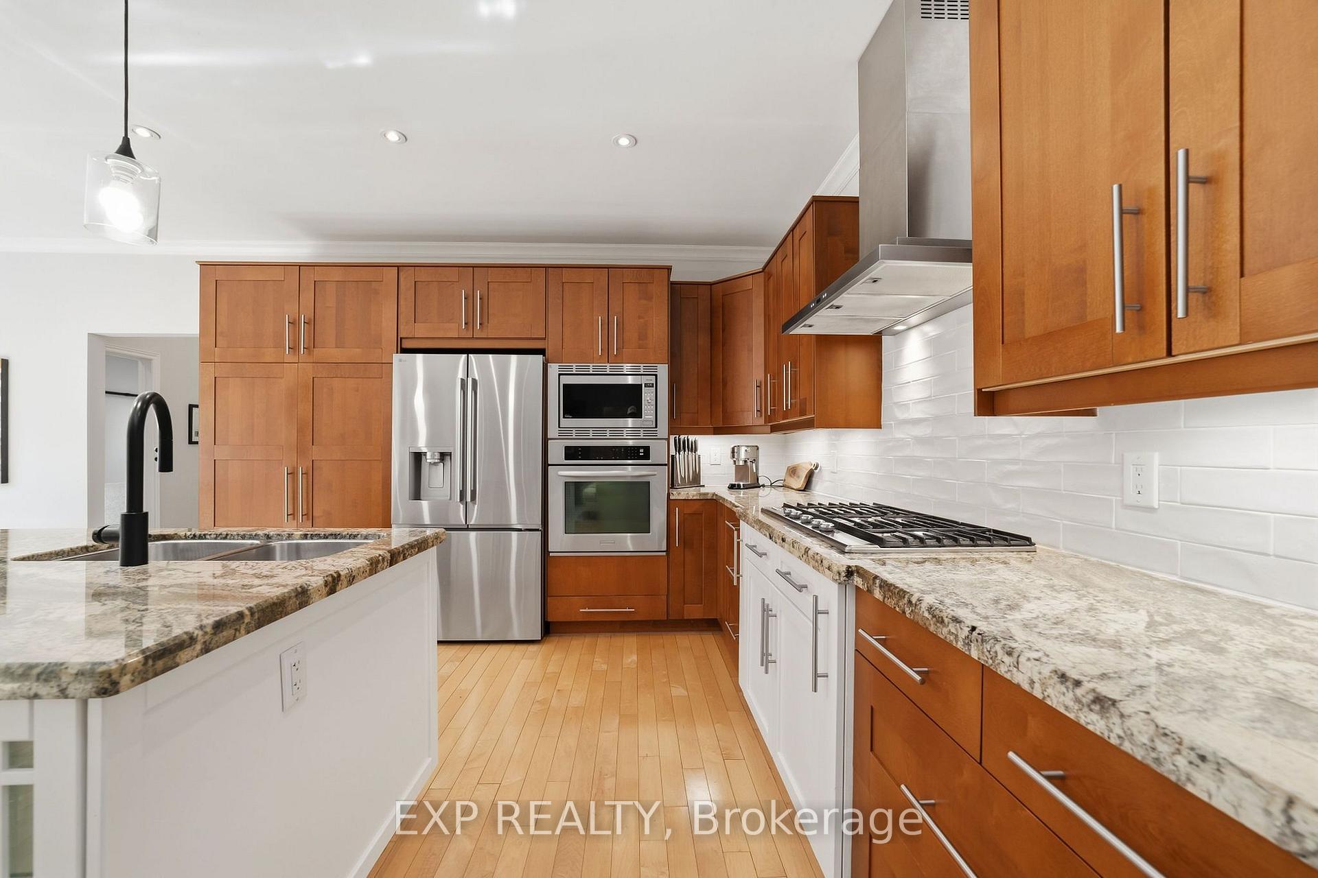 Photo 9 of 35 Heritage Place, Middlesex Centre, Ilderton — HOMEH