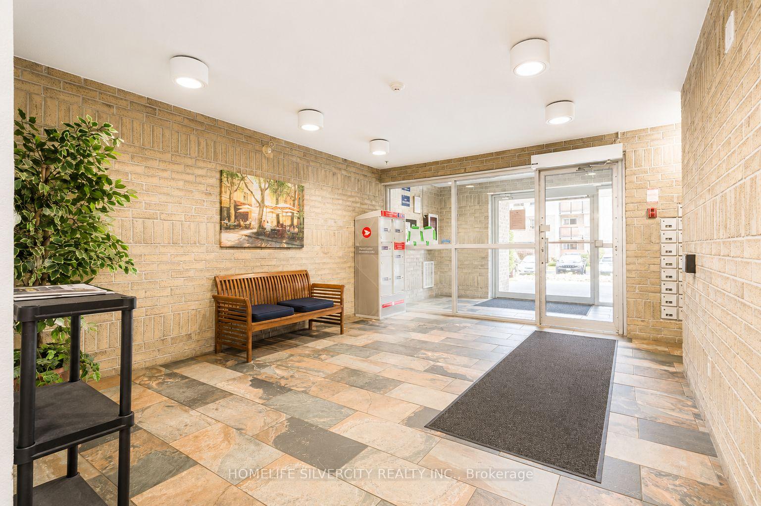Photo 3 of Unit 303, 733 Deveron Crescent, London, South T — HOMEH
