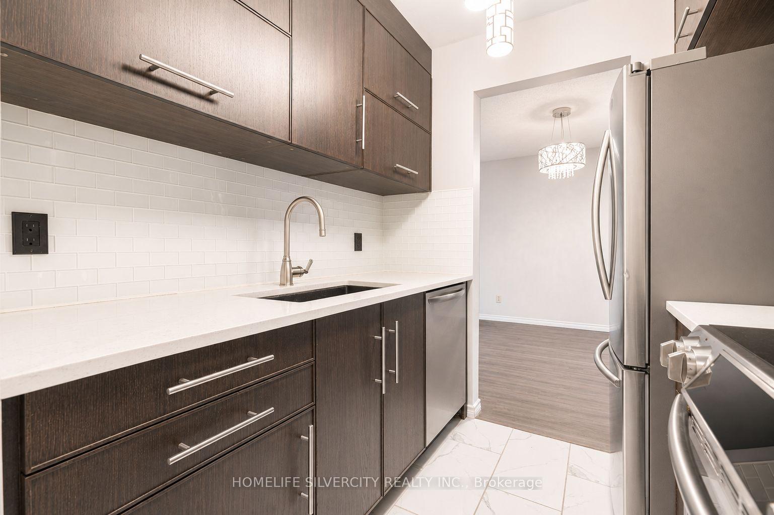 Photo 6 of Unit 303, 733 Deveron Crescent, London, South T — HOMEH
