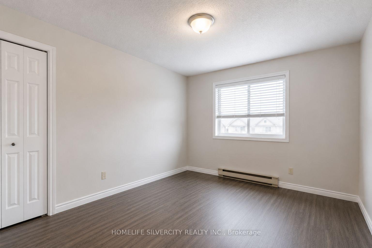 Photo 10 of Unit 303, 733 Deveron Crescent, London, South T — HOMEH