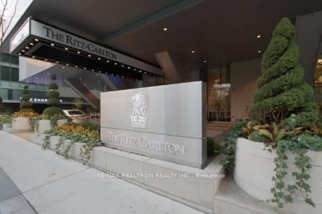 Front of Unit 2303, 183 Wellington Street W