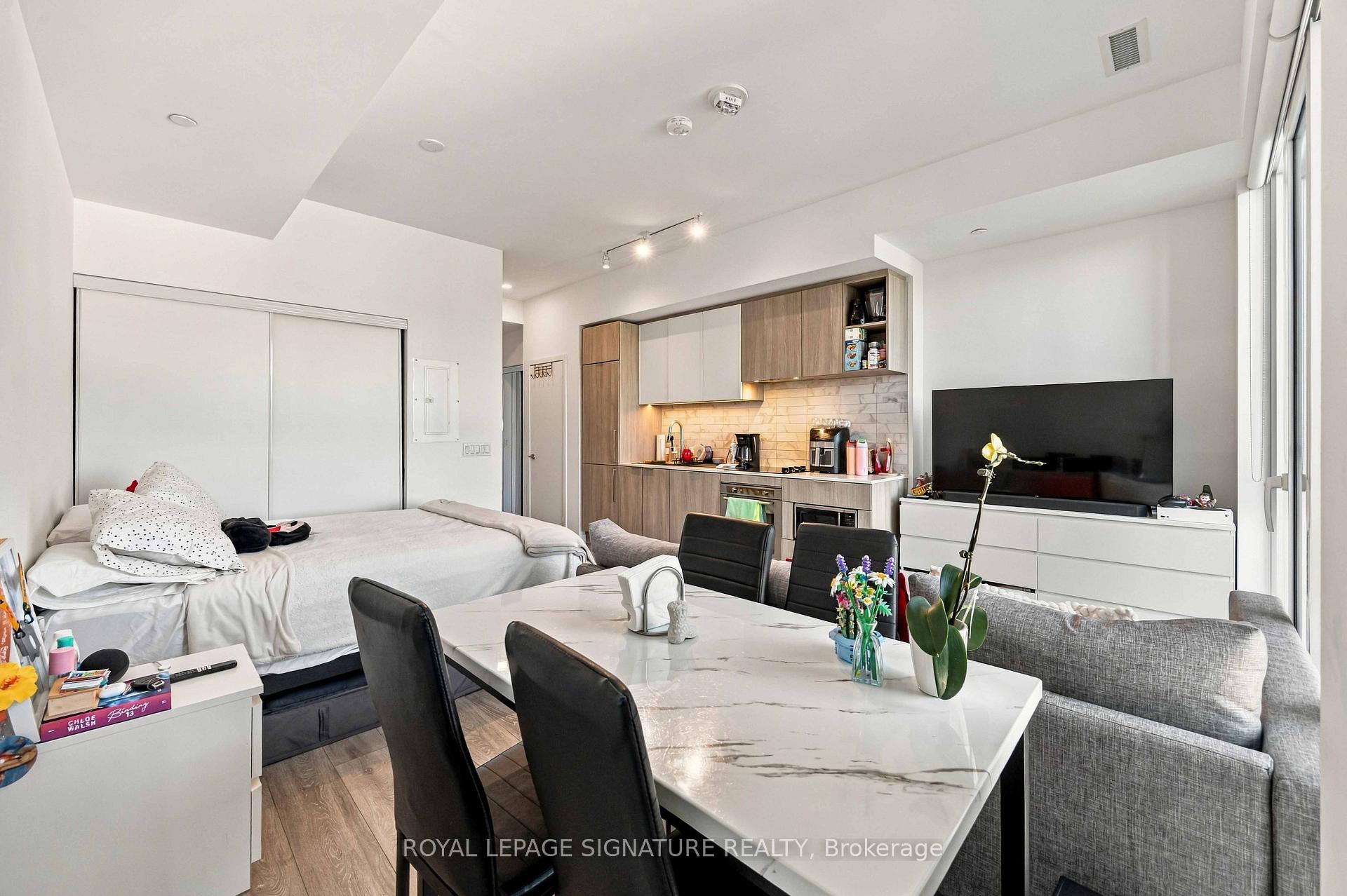 Photo 21 of Unit 817, 2020 Bathurst Street, Toronto, Humewood-Cedarvale — HOMEH