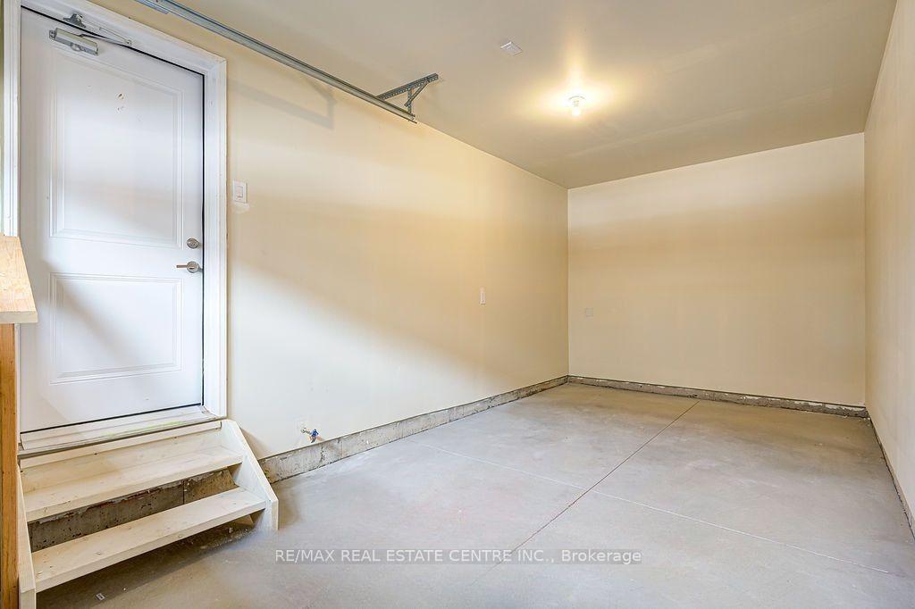 Photo 15 of Unit 49, 100 Hollywood Court, Cambridge, Greenway-Chaplin — HOMEH
