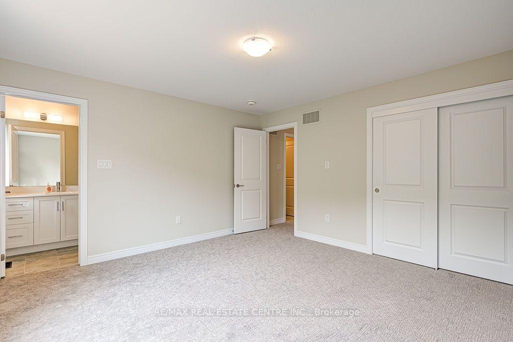 Photo 23 of Unit 49, 100 Hollywood Court, Cambridge, Greenway-Chaplin — HOMEH