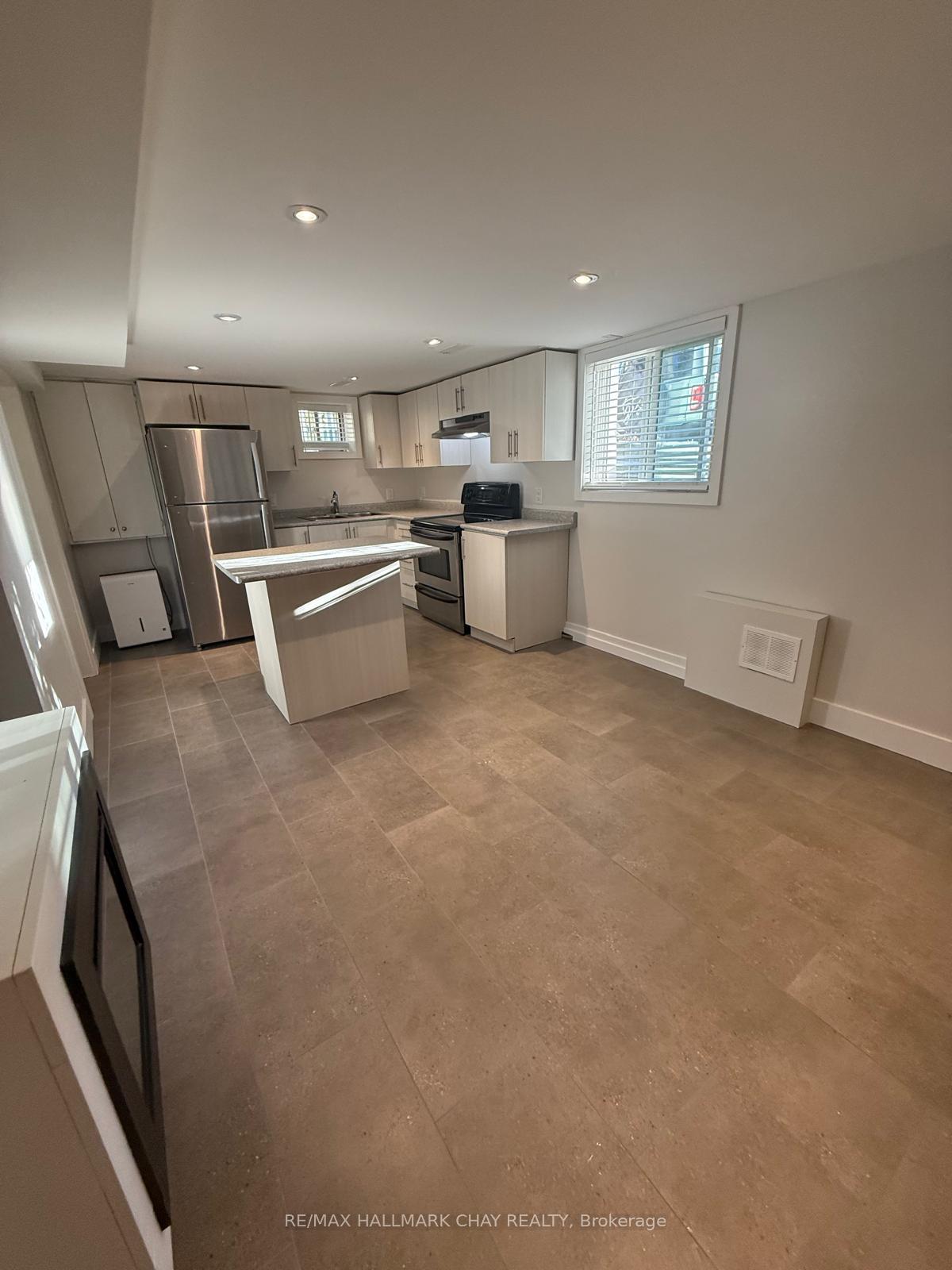 Photo 7 of 137 Clapperton Street, Barrie, Wellington — HOMEH