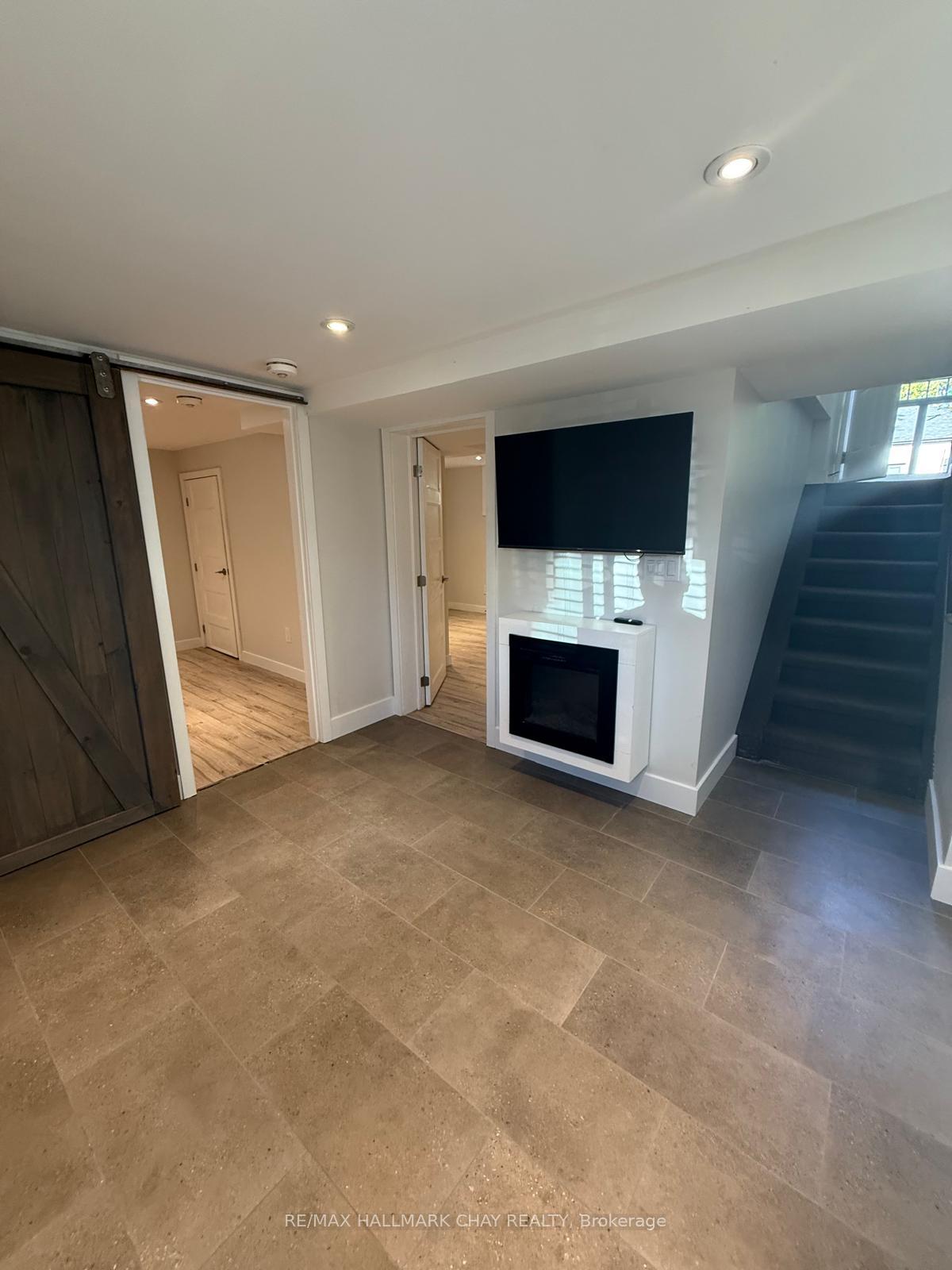 Photo 9 of 137 Clapperton Street, Barrie, Wellington — HOMEH