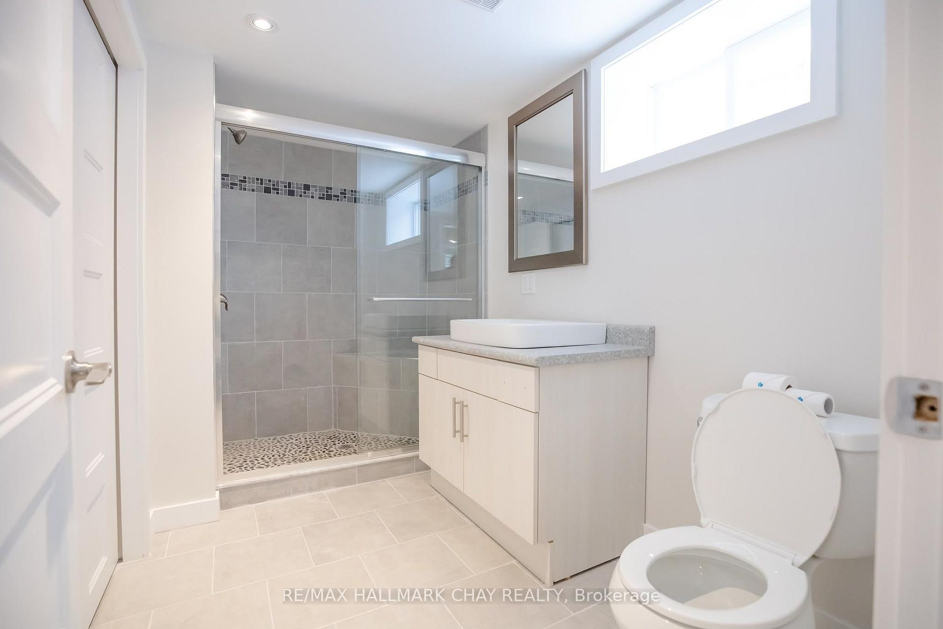 Photo 12 of 137 Clapperton Street, Barrie, Wellington — HOMEH