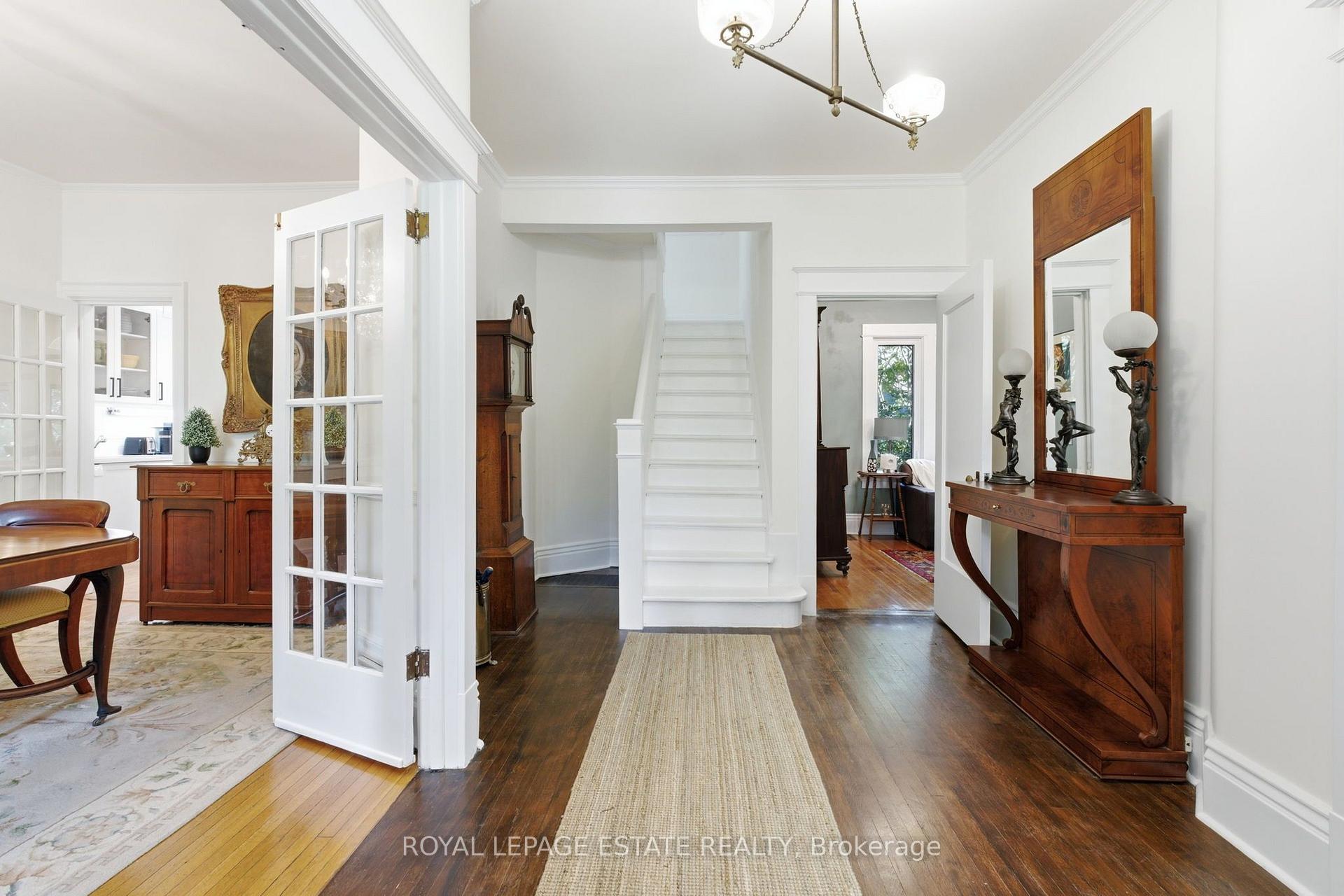 Photo 3 of 14 Lyall Avenue, Toronto, East End-Danforth — HOMEH