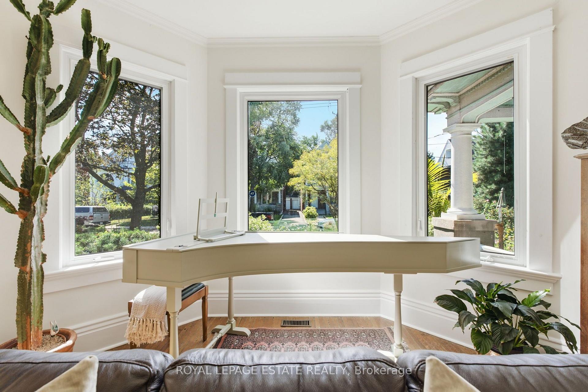 Photo 7 of 14 Lyall Avenue, Toronto, East End-Danforth — HOMEH
