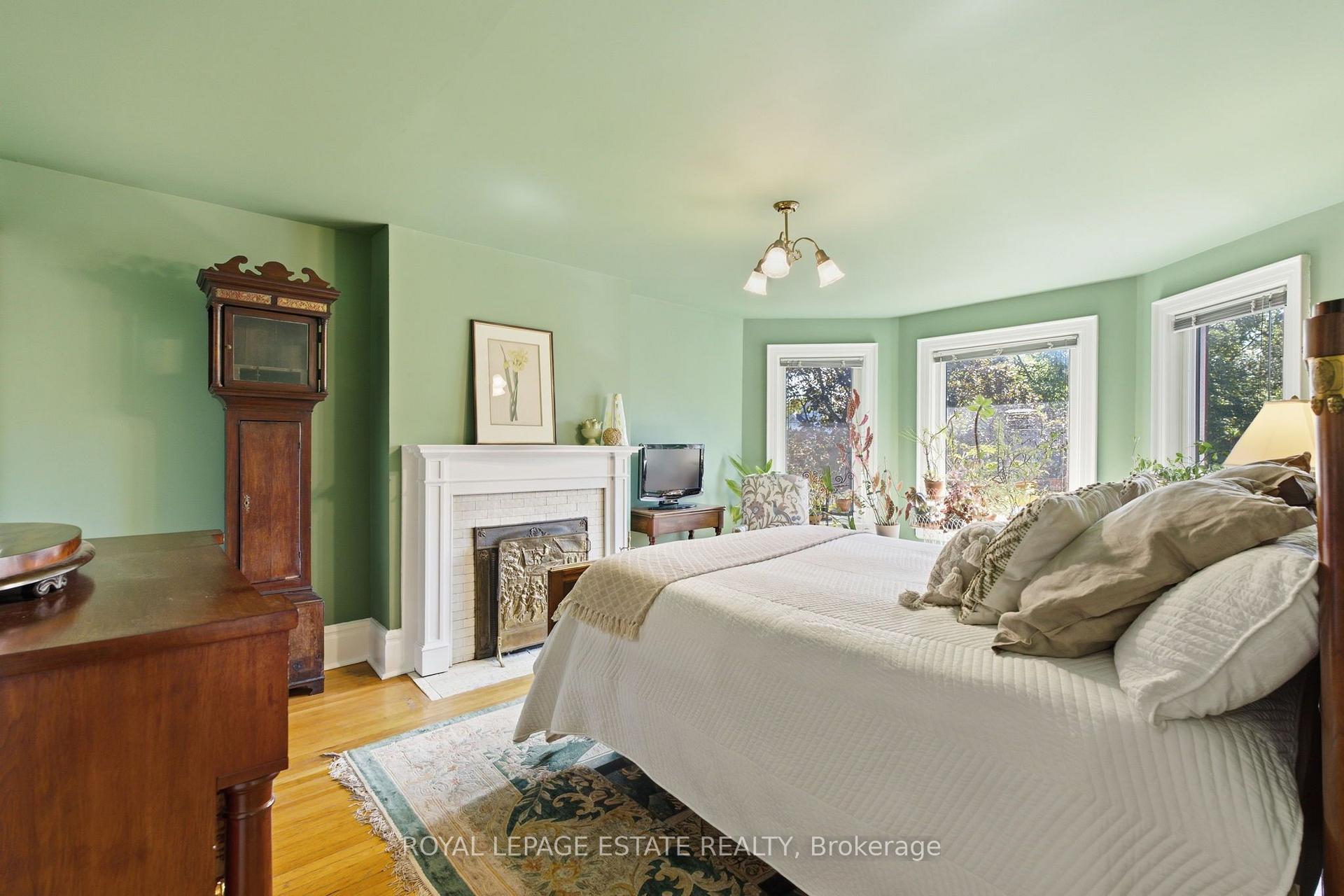 Photo 26 of 14 Lyall Avenue, Toronto, East End-Danforth — HOMEH
