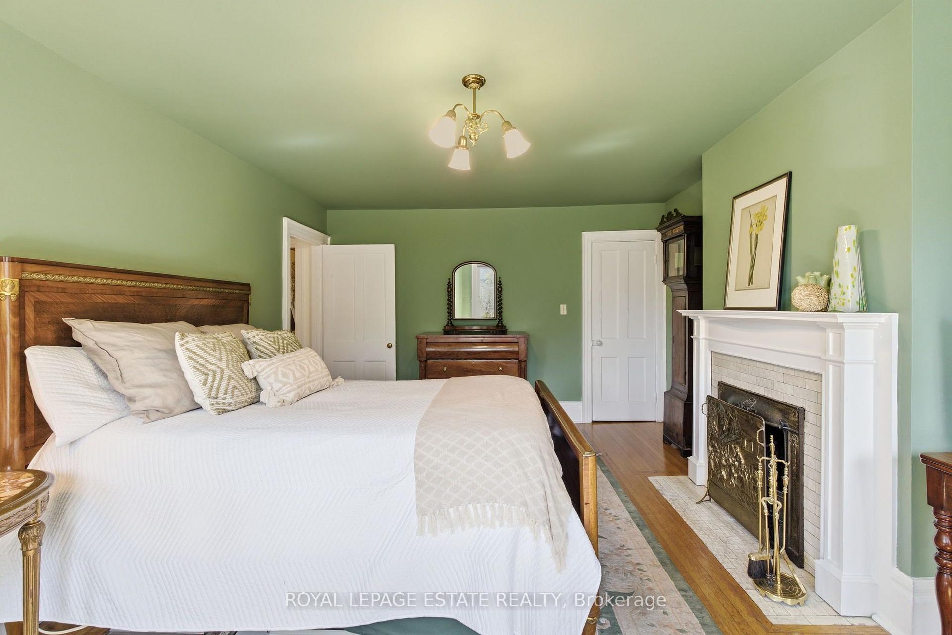 Photo 28 of 14 Lyall Avenue, Toronto, East End-Danforth — HOMEH