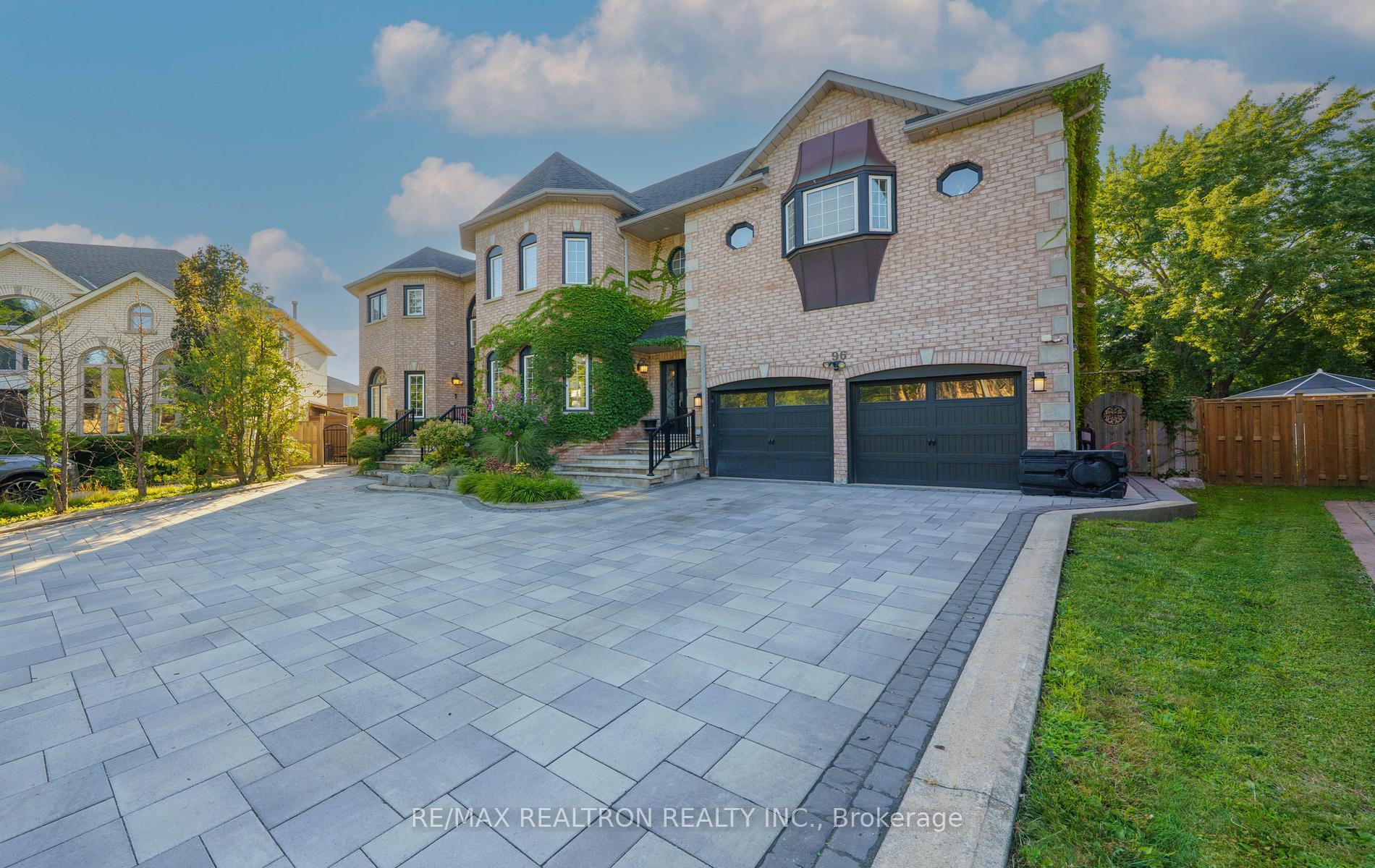 Photo 3 of 96 Markwood Lane, Vaughan, Crestwood-Springfarm-Yorkhill — HOMEH