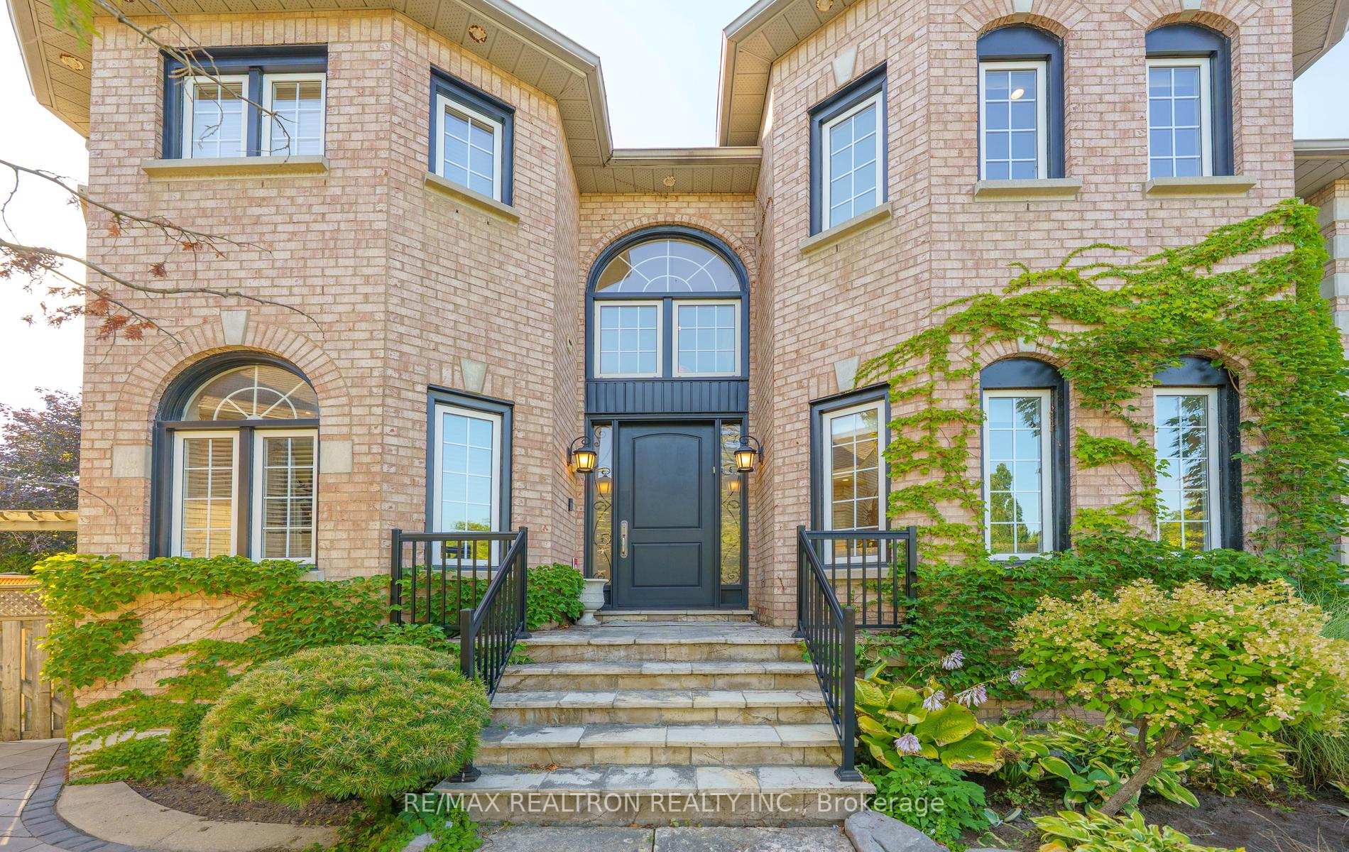 Photo 4 of 96 Markwood Lane, Vaughan, Crestwood-Springfarm-Yorkhill — HOMEH