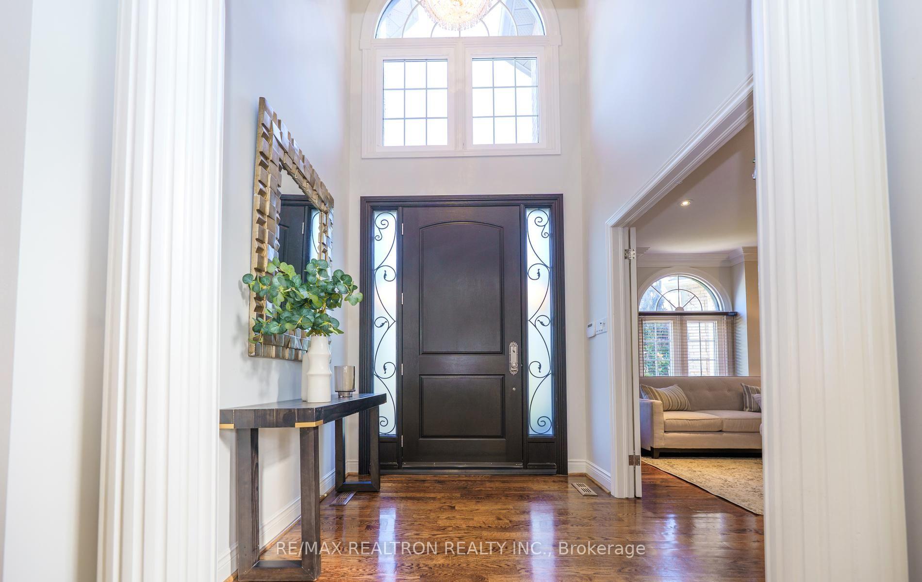 Photo 5 of 96 Markwood Lane, Vaughan, Crestwood-Springfarm-Yorkhill — HOMEH