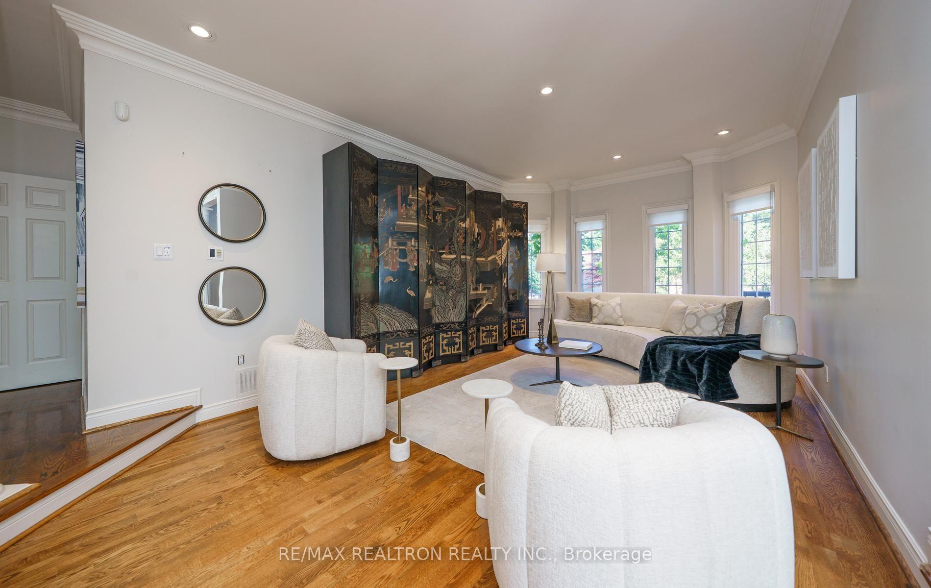 Photo 8 of 96 Markwood Lane, Vaughan, Crestwood-Springfarm-Yorkhill — HOMEH