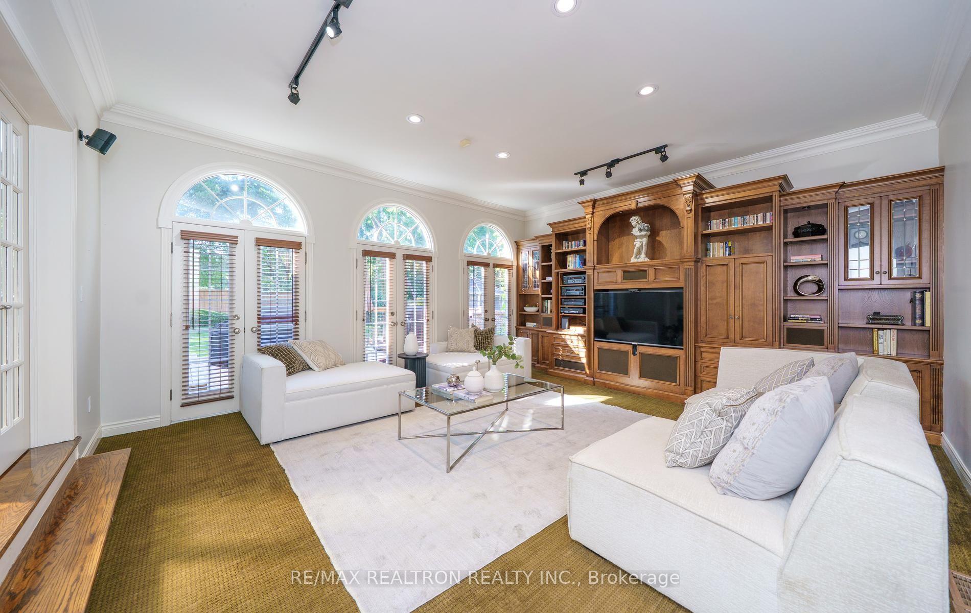 Photo 10 of 96 Markwood Lane, Vaughan, Crestwood-Springfarm-Yorkhill — HOMEH