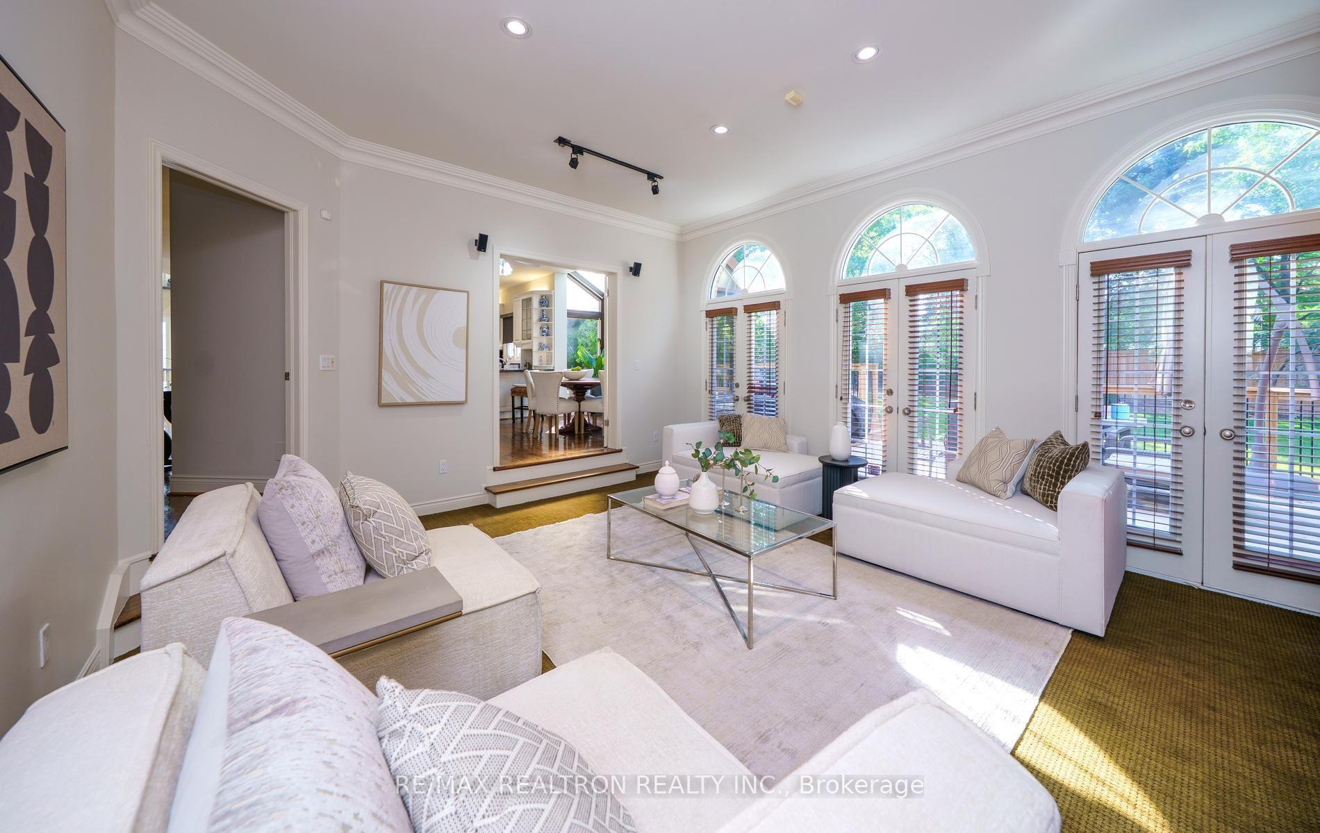 Photo 11 of 96 Markwood Lane, Vaughan, Crestwood-Springfarm-Yorkhill — HOMEH