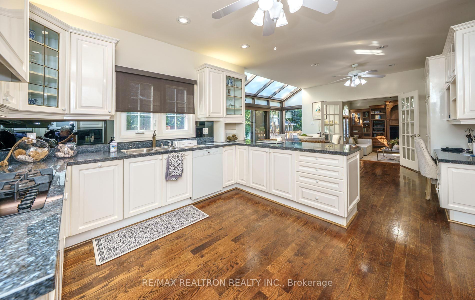 Photo 15 of 96 Markwood Lane, Vaughan, Crestwood-Springfarm-Yorkhill — HOMEH