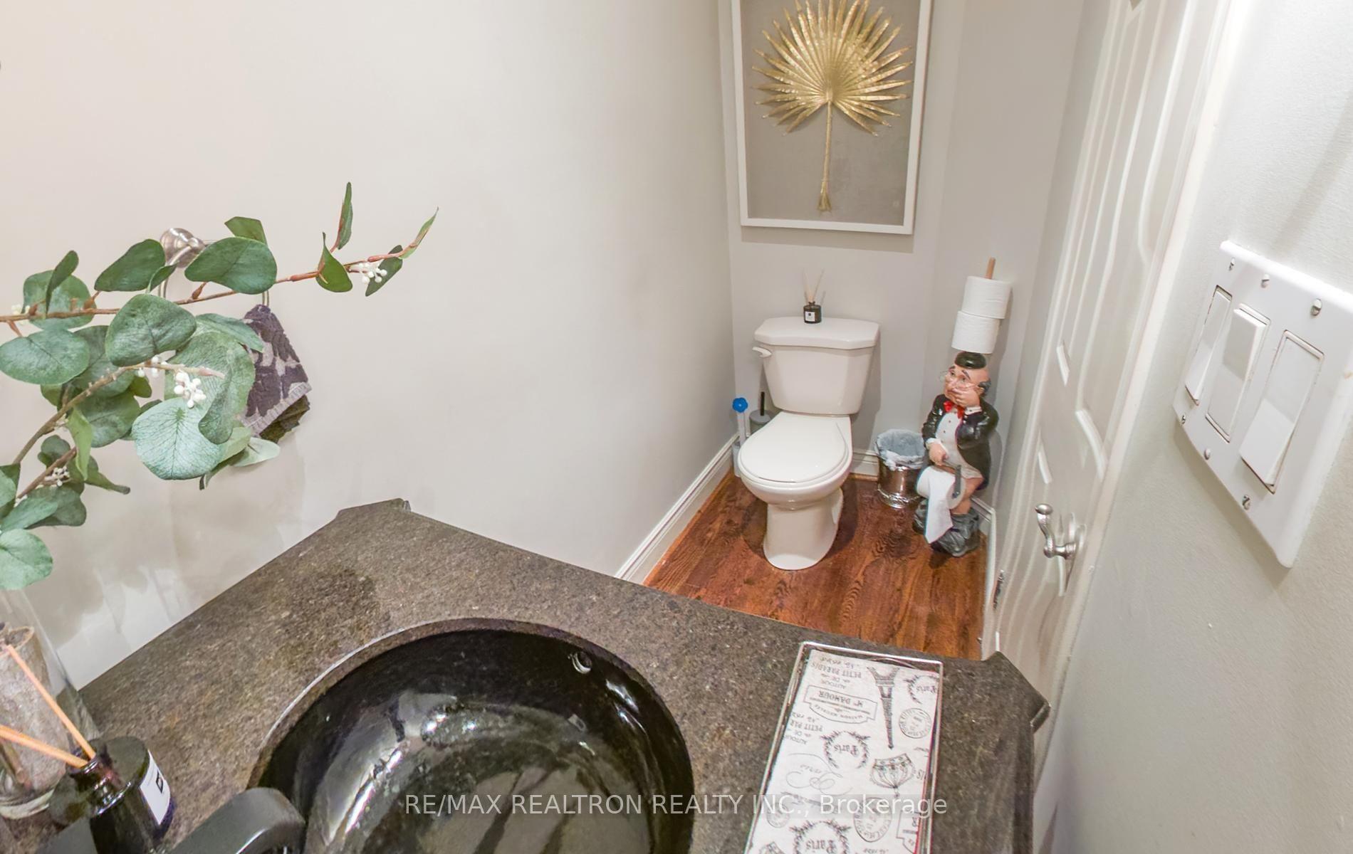 Photo 19 of 96 Markwood Lane, Vaughan, Crestwood-Springfarm-Yorkhill — HOMEH