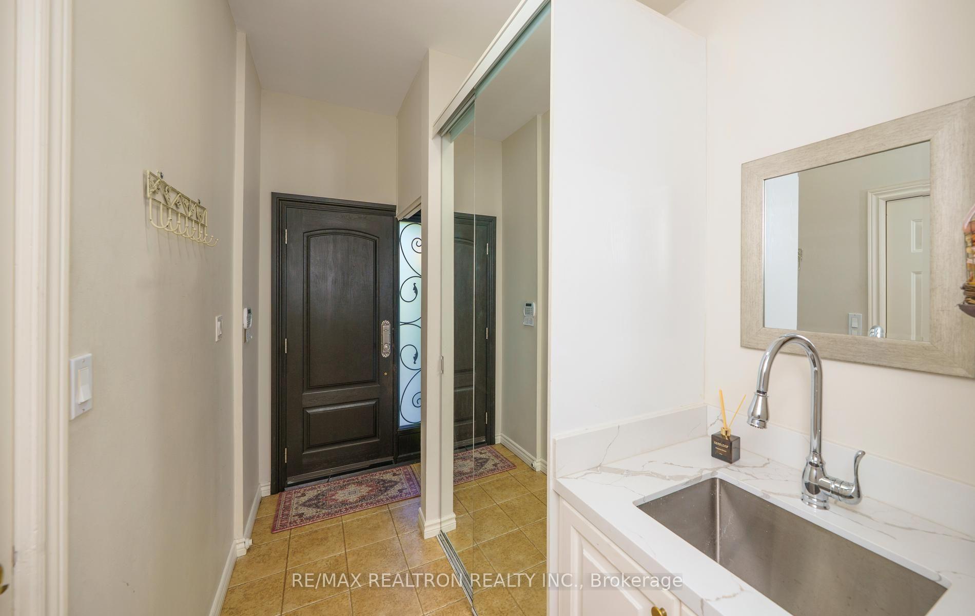 Photo 23 of 96 Markwood Lane, Vaughan, Crestwood-Springfarm-Yorkhill — HOMEH