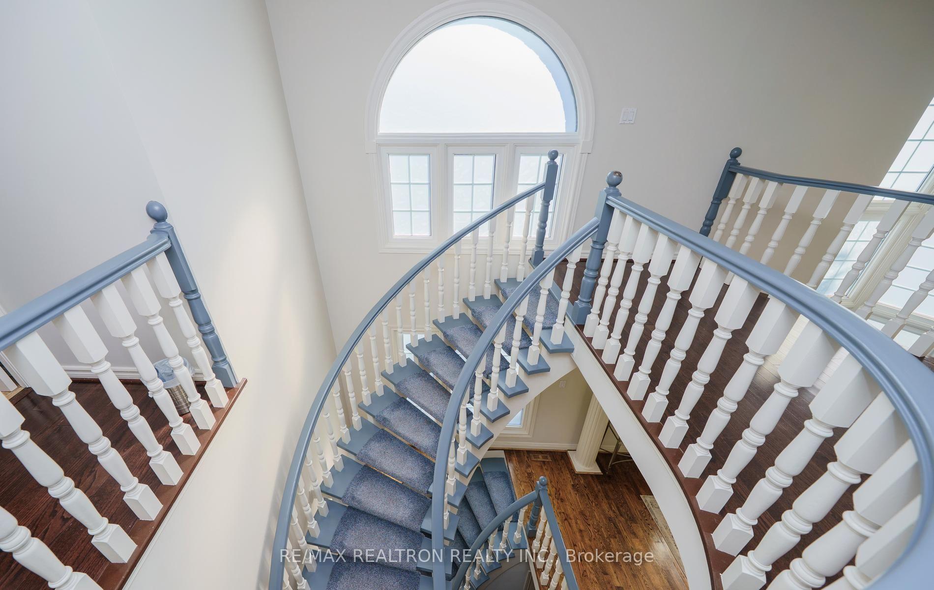 Photo 24 of 96 Markwood Lane, Vaughan, Crestwood-Springfarm-Yorkhill — HOMEH