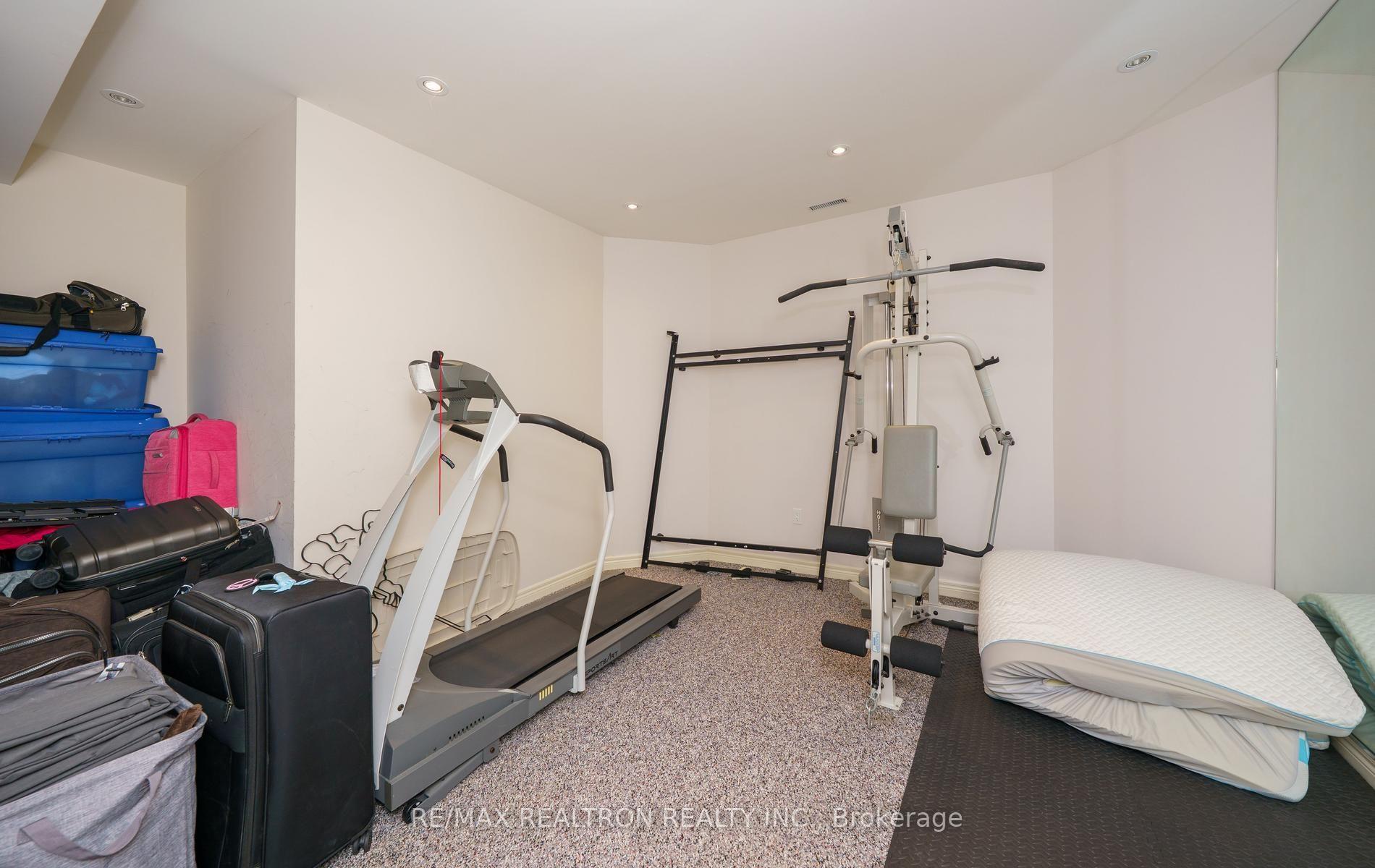 Photo 36 of 96 Markwood Lane, Vaughan, Crestwood-Springfarm-Yorkhill — HOMEH