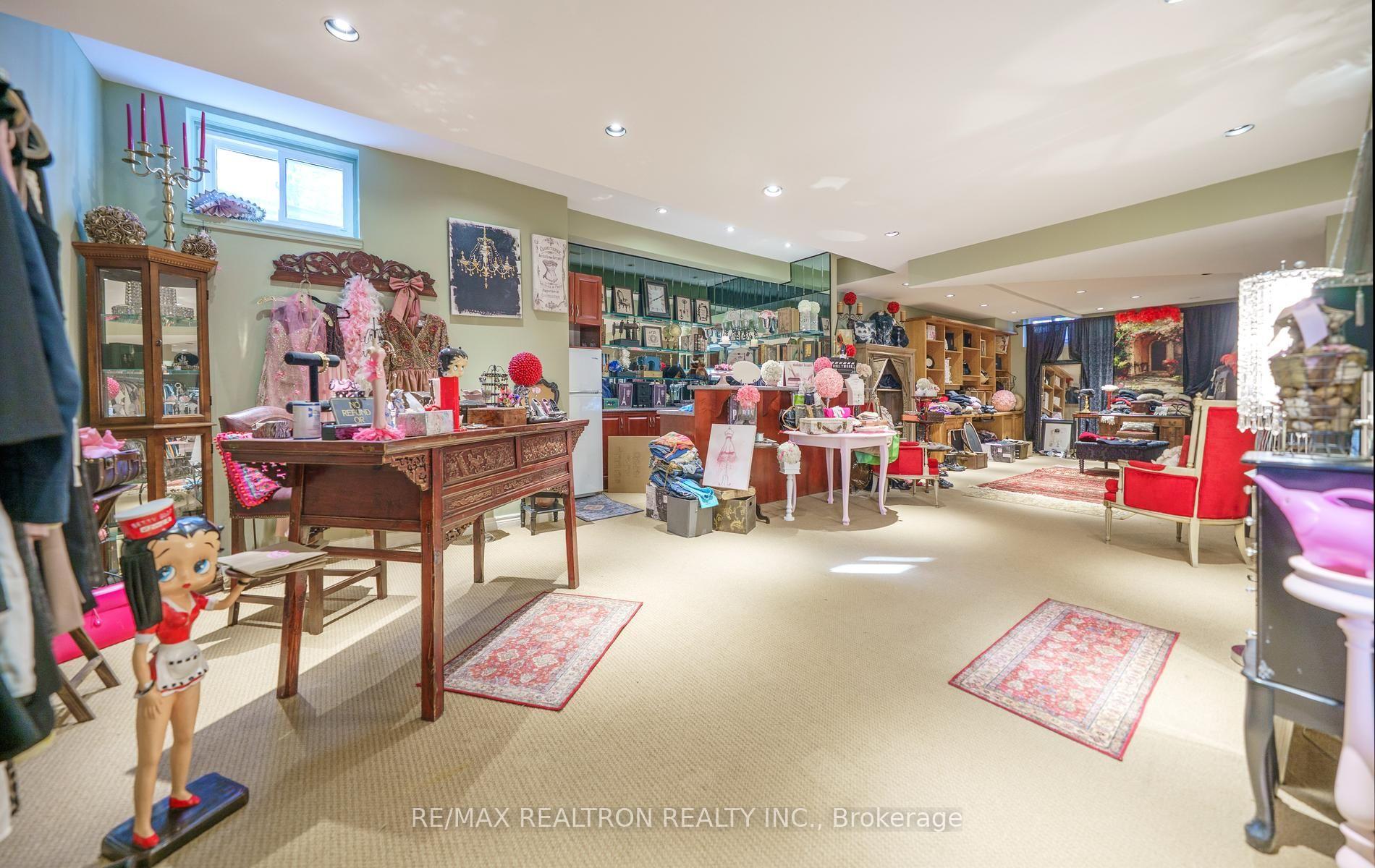 Photo 37 of 96 Markwood Lane, Vaughan, Crestwood-Springfarm-Yorkhill — HOMEH
