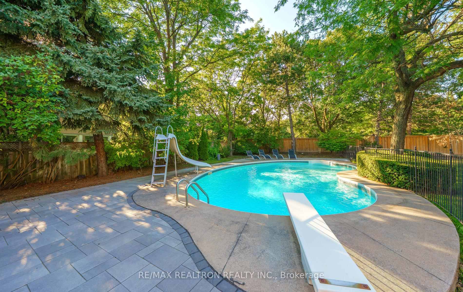 Photo 49 of 96 Markwood Lane, Vaughan, Crestwood-Springfarm-Yorkhill — HOMEH