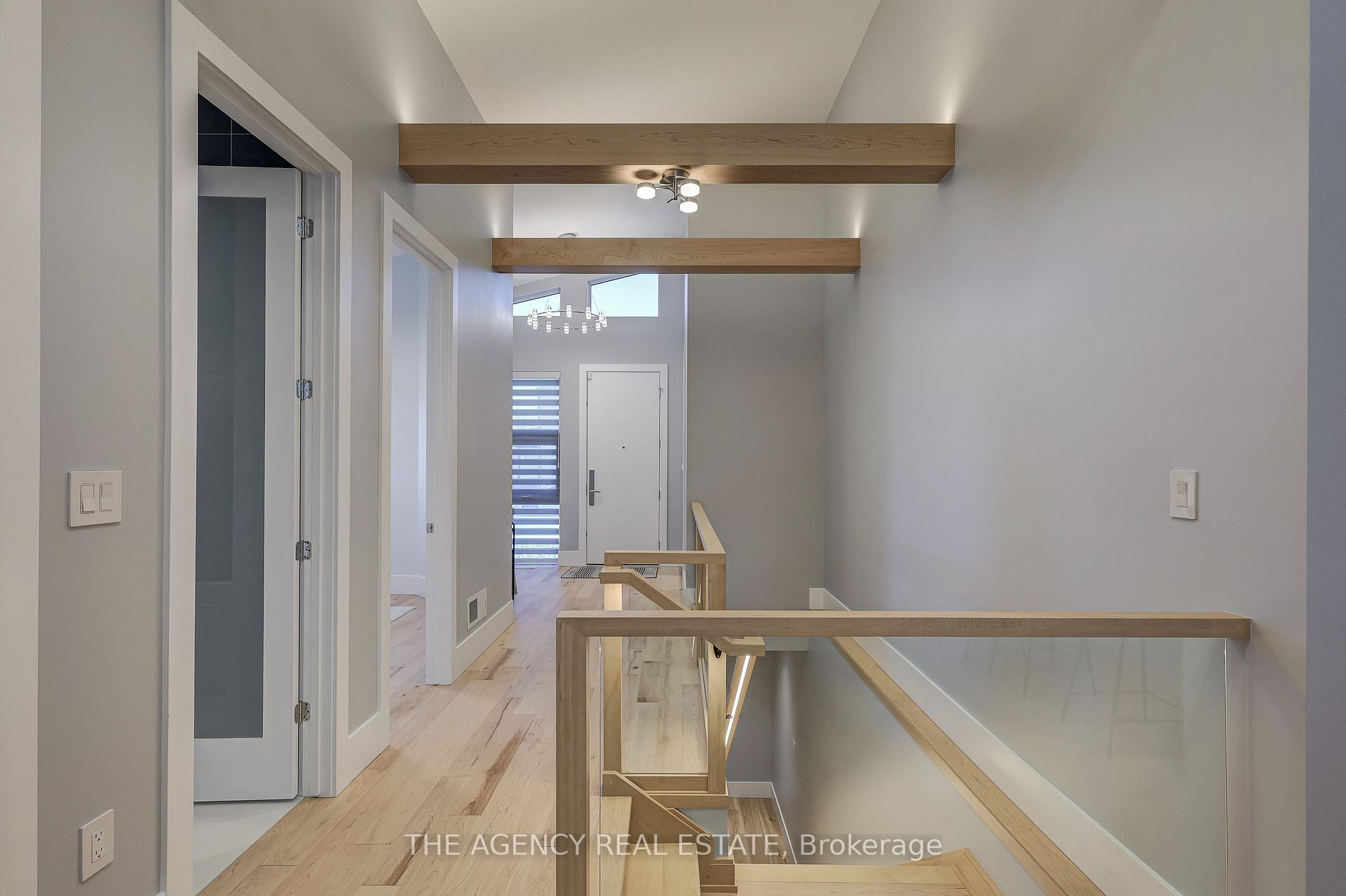 Photo 8 of 4228 Fallingbrook Road, London, South V — HOMEH
