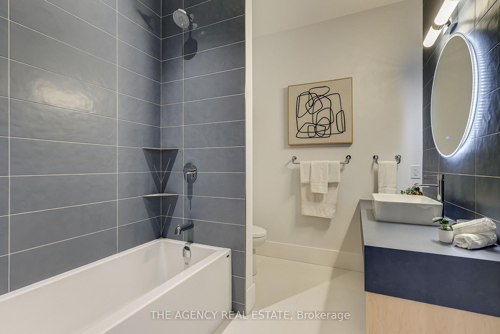 Photo 17 of 4228 Fallingbrook Road, London, South V — HOMEH