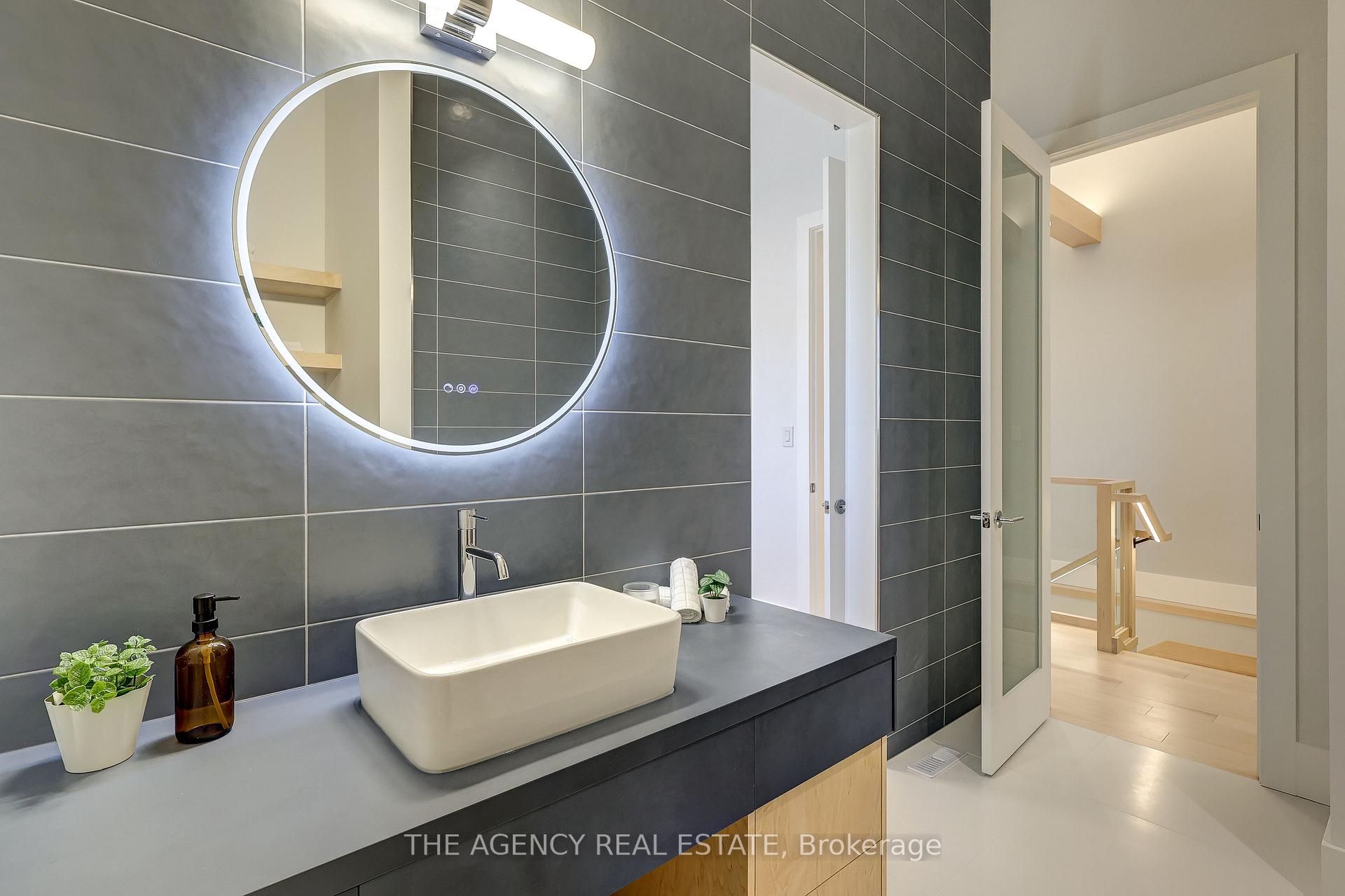 Photo 18 of 4228 Fallingbrook Road, London, South V — HOMEH