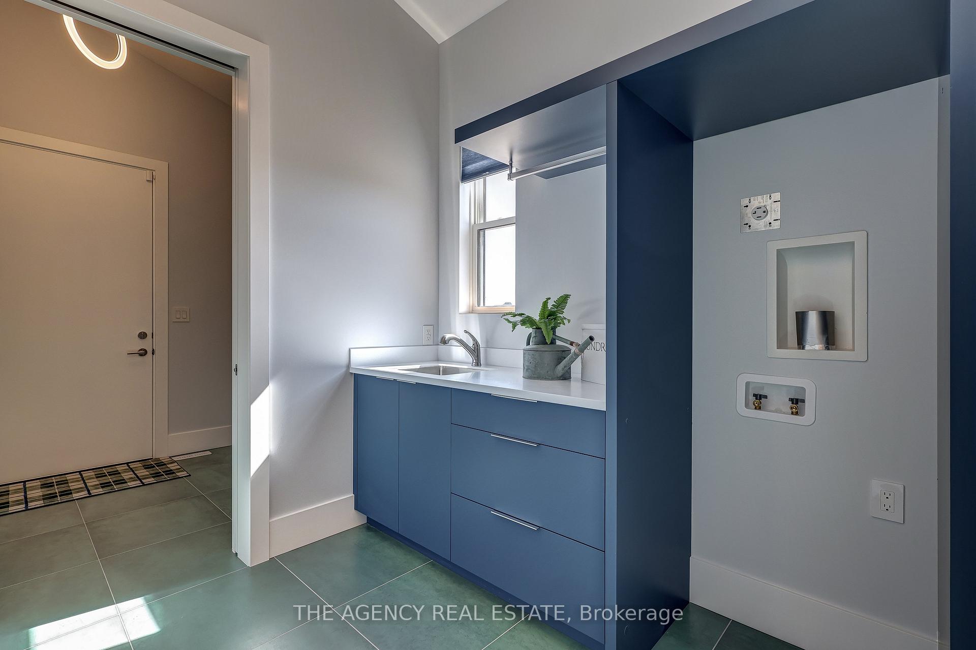 Photo 40 of 4228 Fallingbrook Road, London, South V — HOMEH