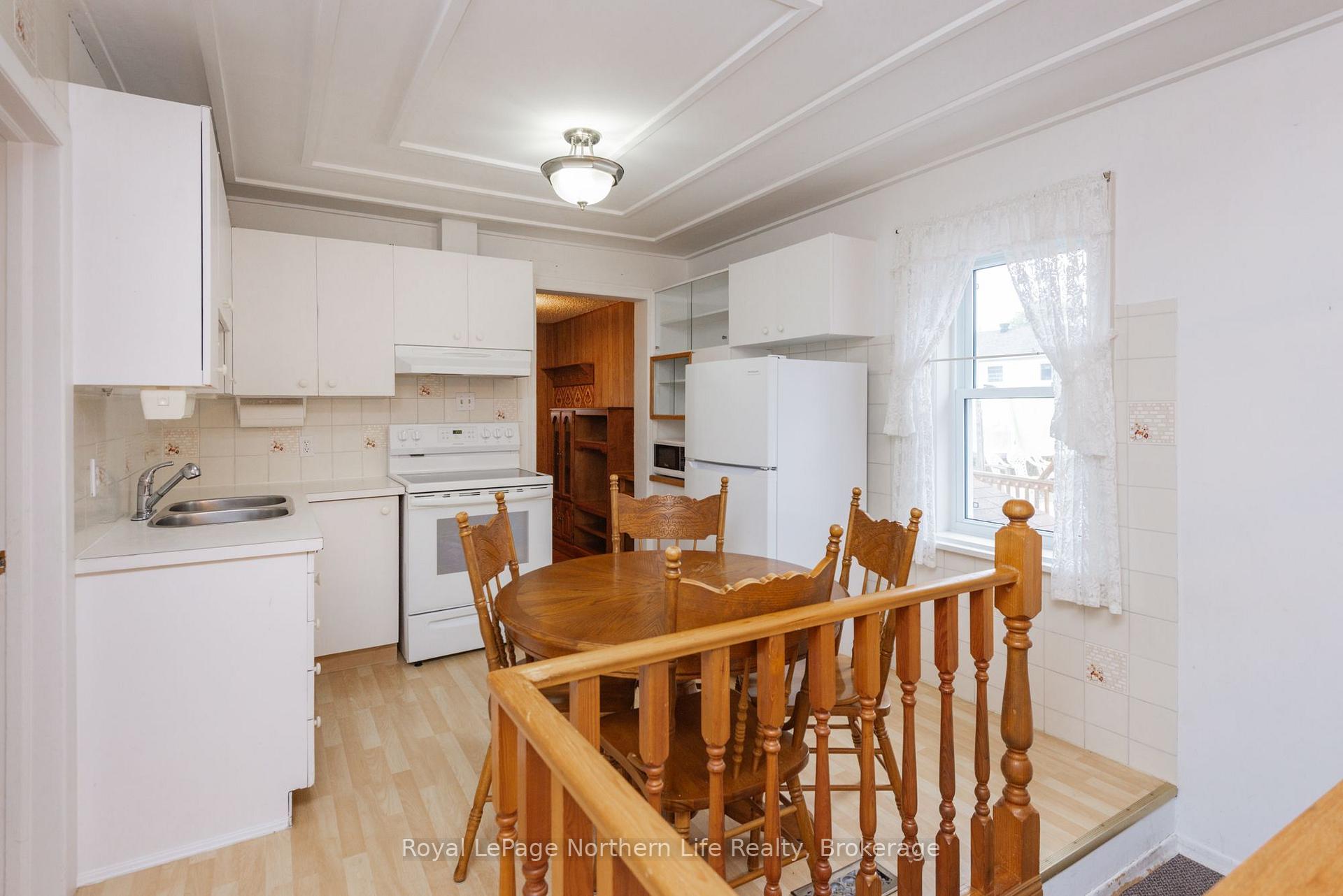 Photo 10 of 840 Front Street, North Bay, Central — HOMEH