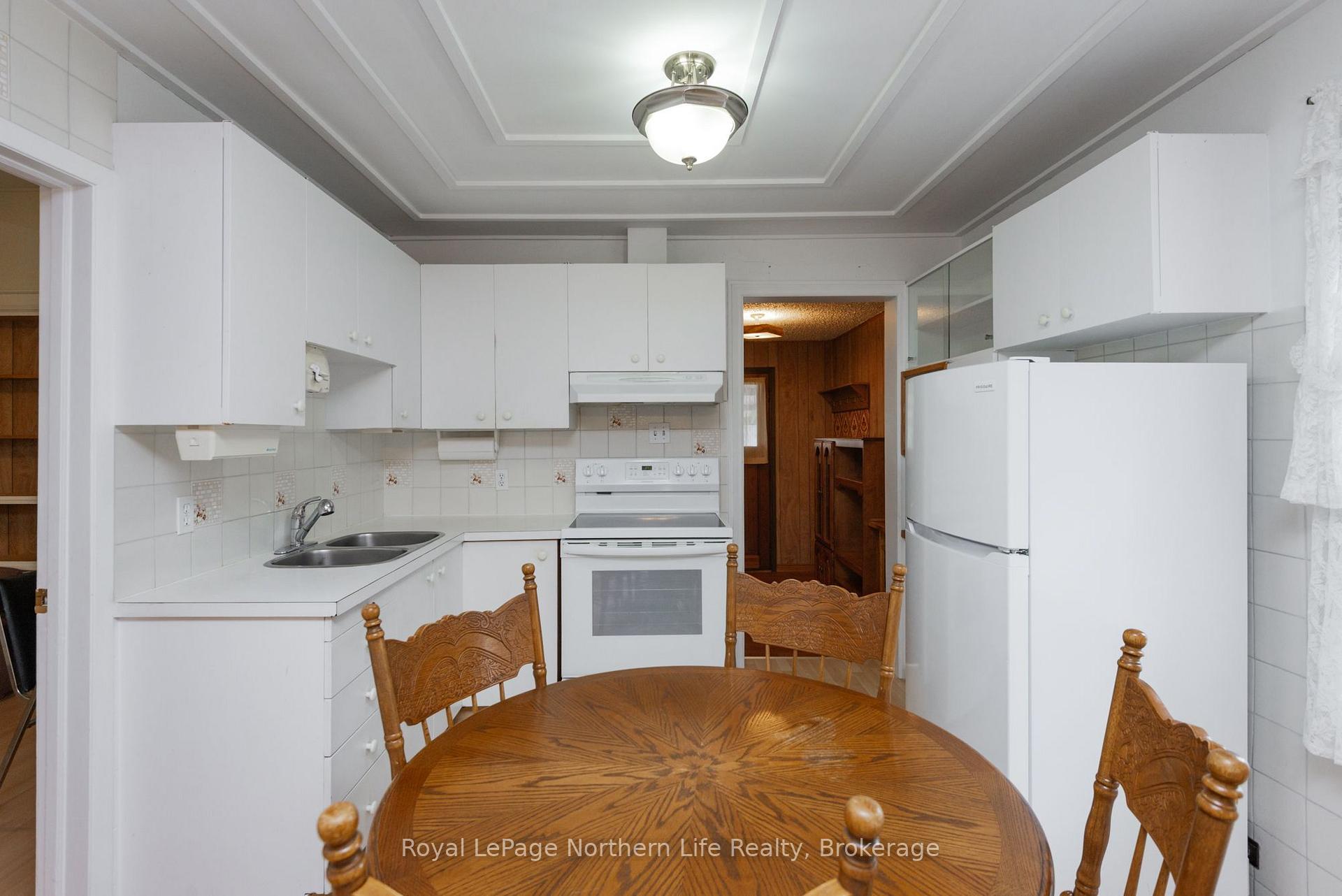 Photo 11 of 840 Front Street, North Bay, Central — HOMEH